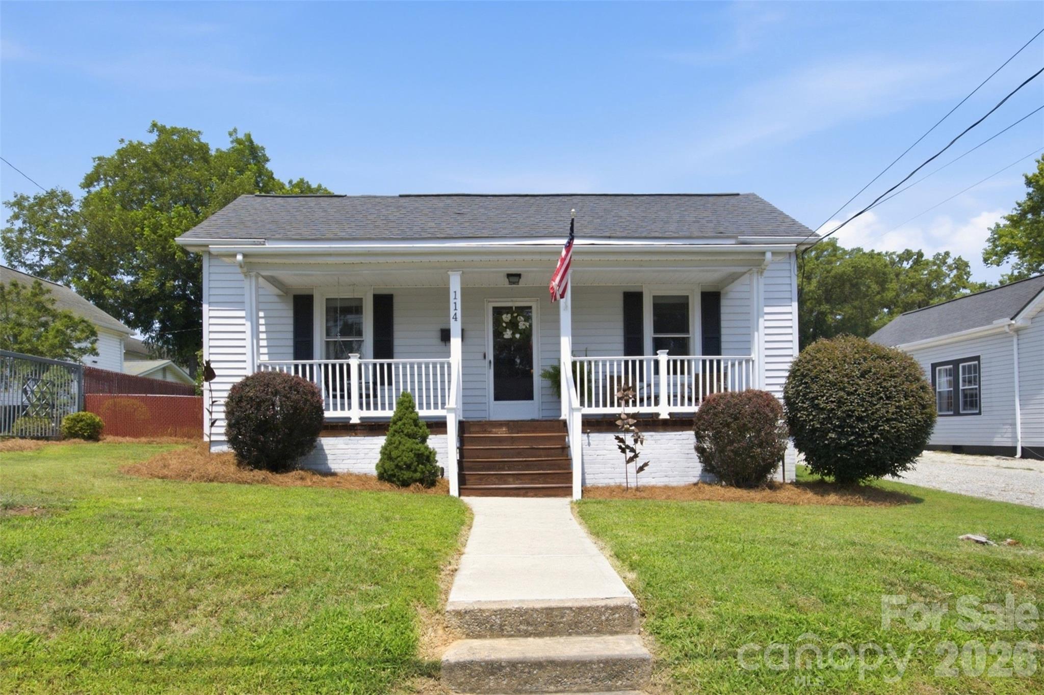 114 York Avenue Property Photo 4