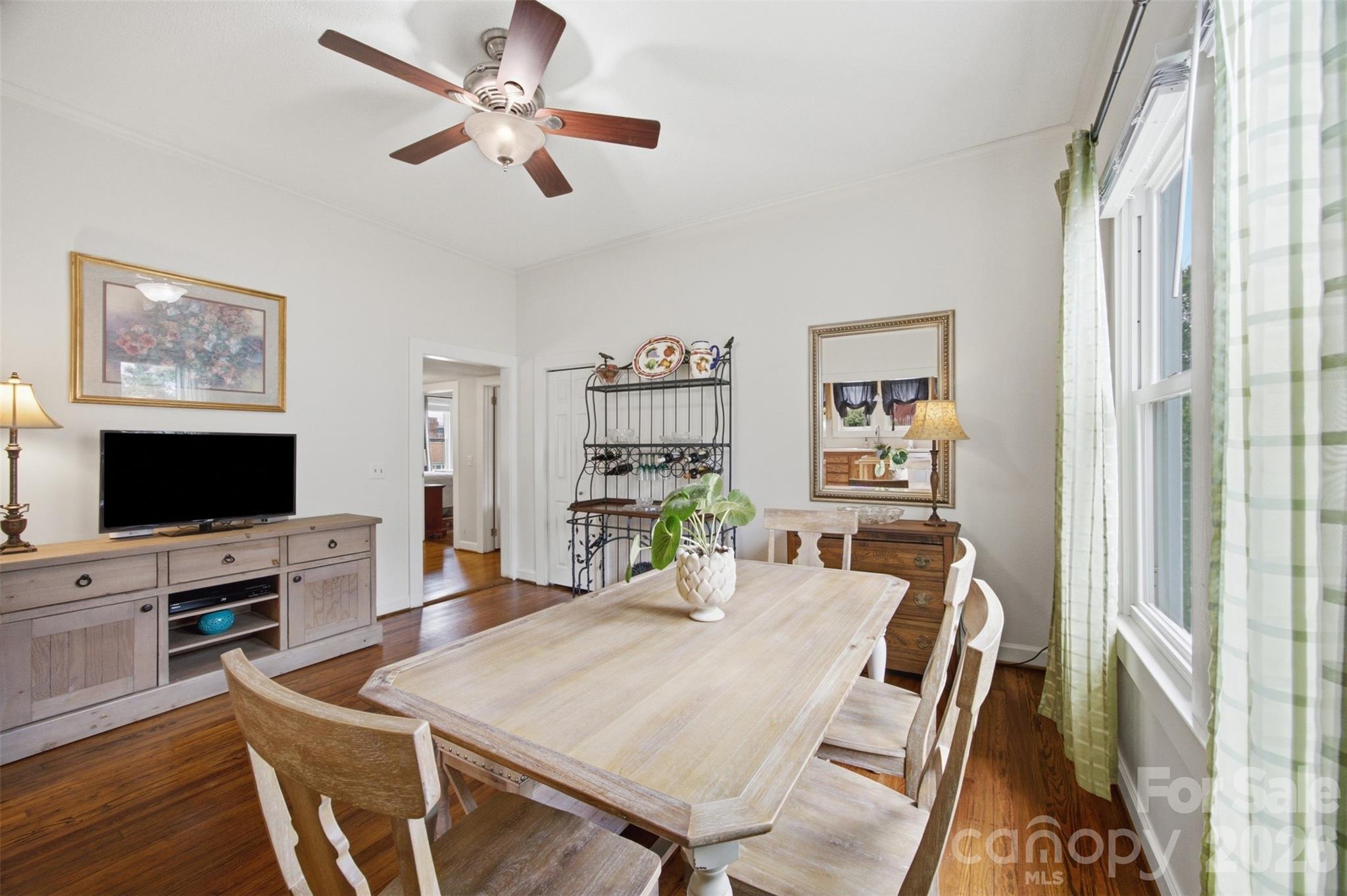 114 York Avenue Property Photo 22