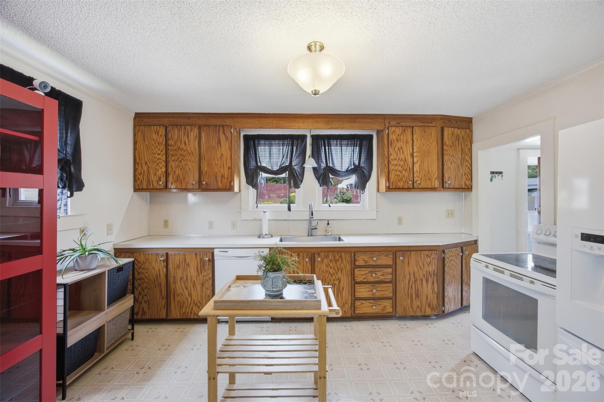 114 York Avenue Property Photo 23
