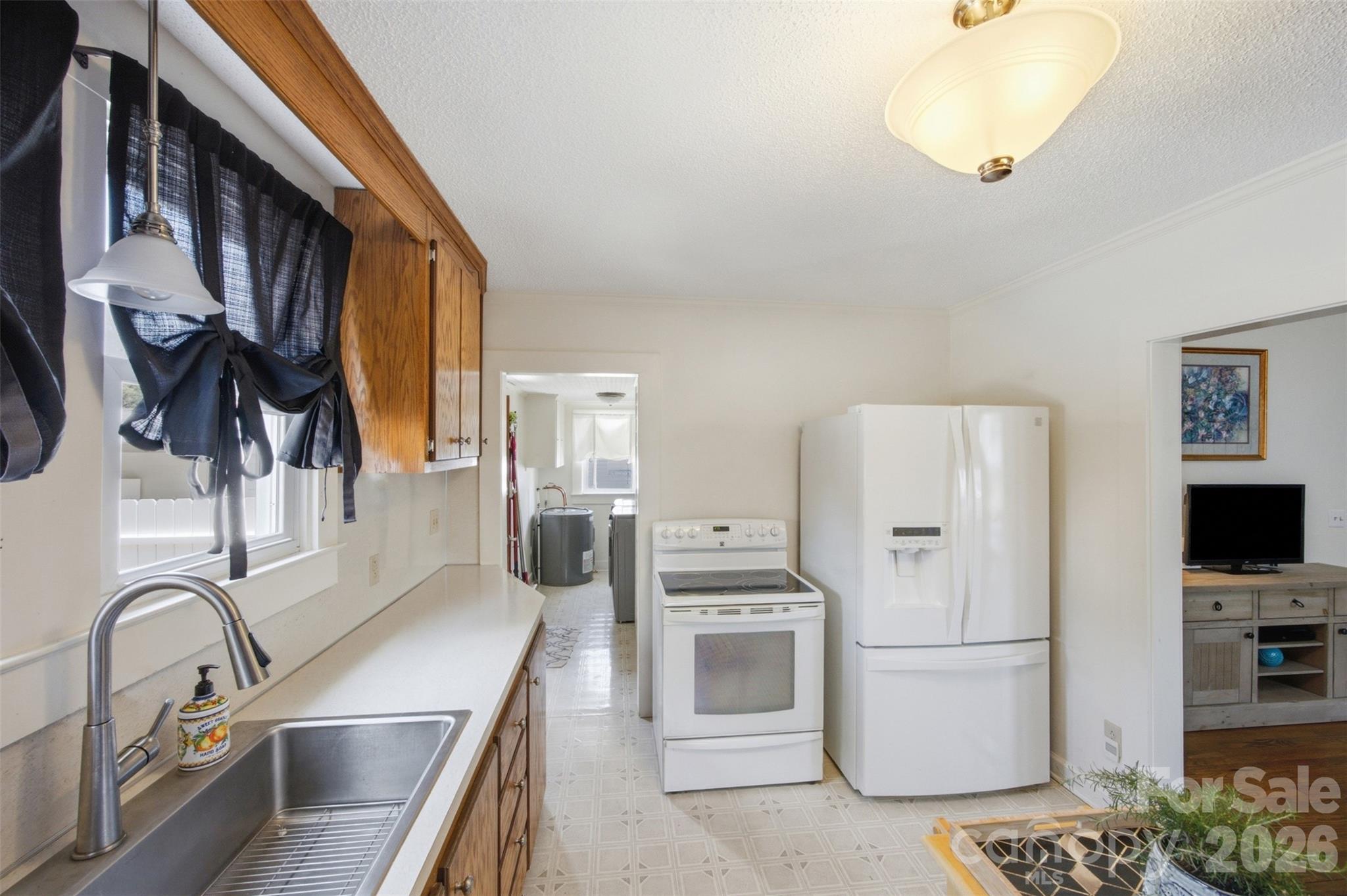 114 York Avenue Property Photo 27
