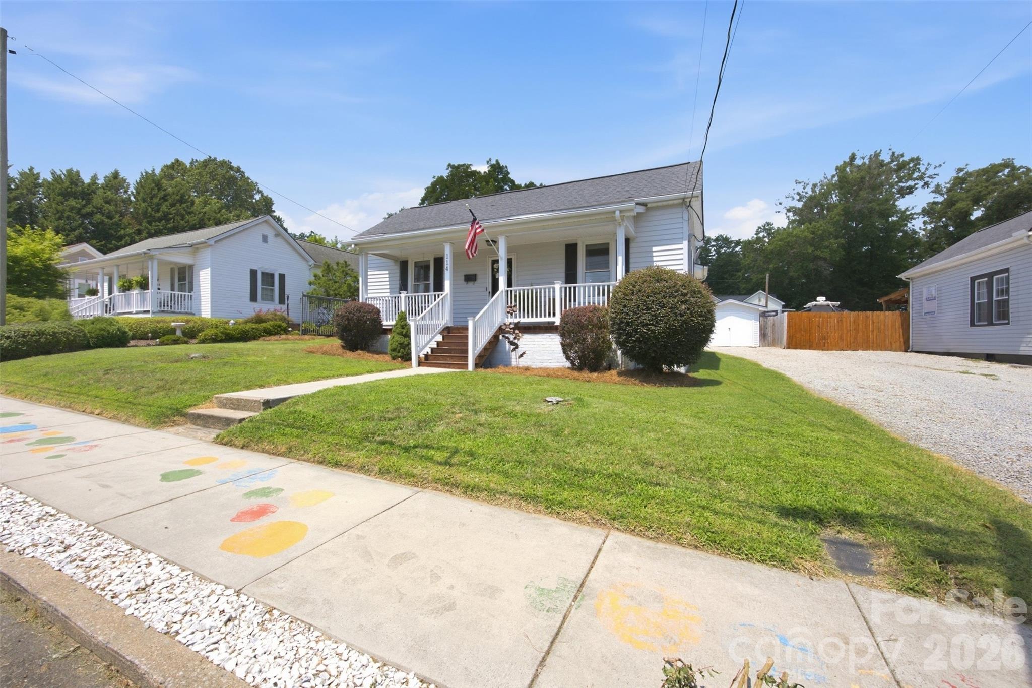 114 York Avenue Property Photo 45
