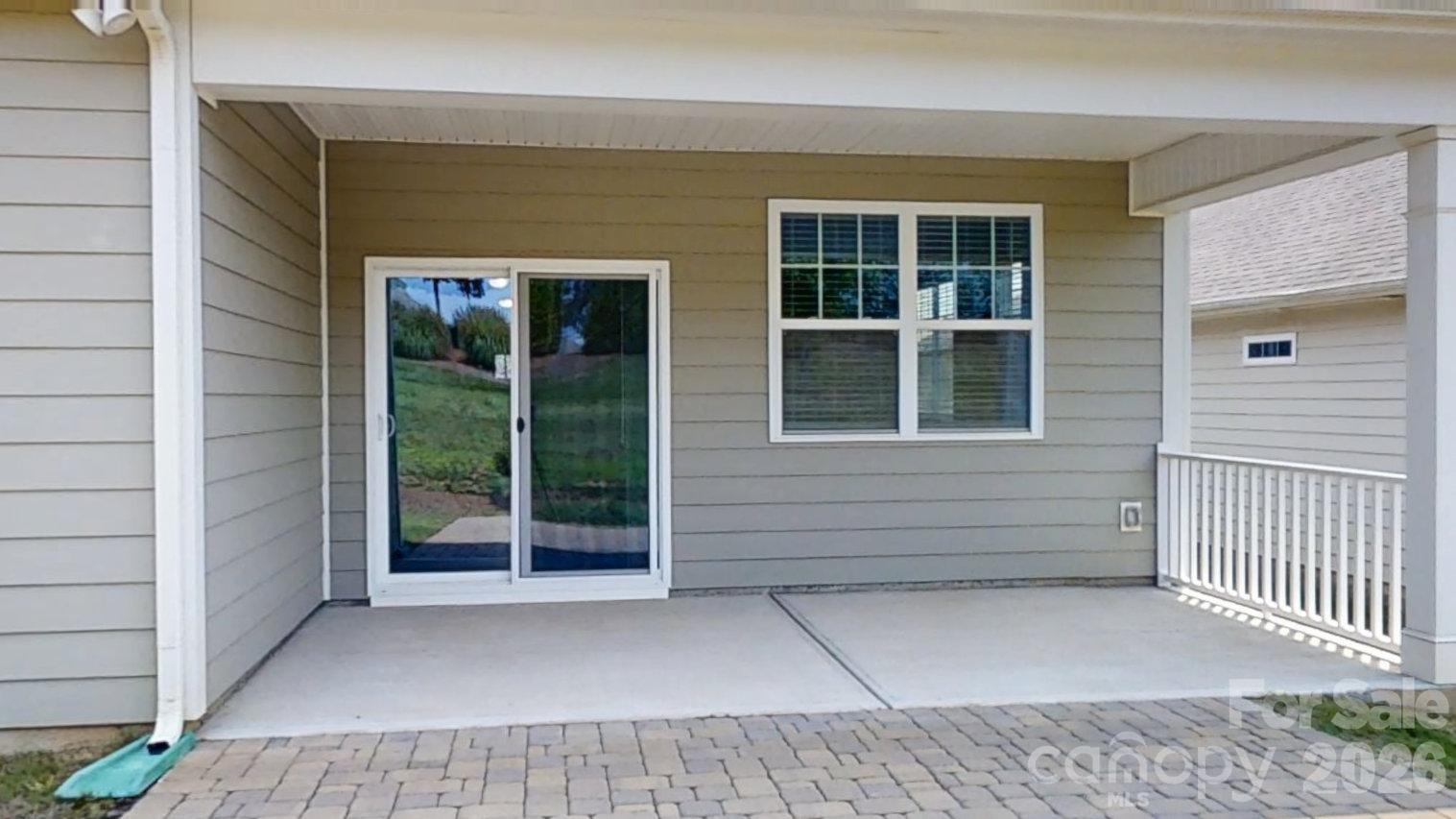 386 Secretariat Drive Property Photo 4