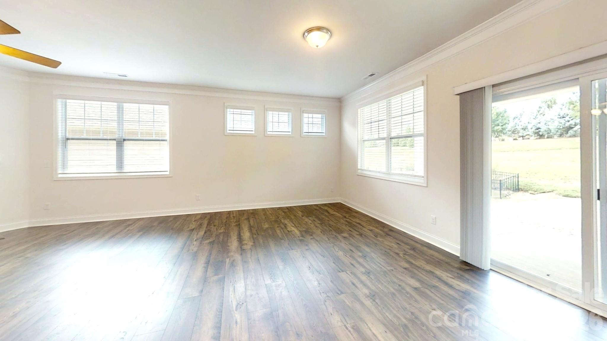 386 Secretariat Drive Property Photo 12