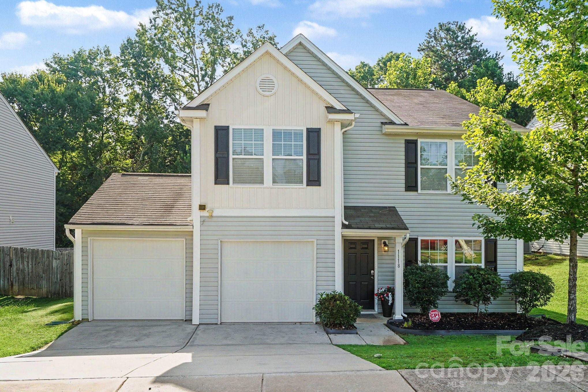 1118 Manston Place Property Photo 2