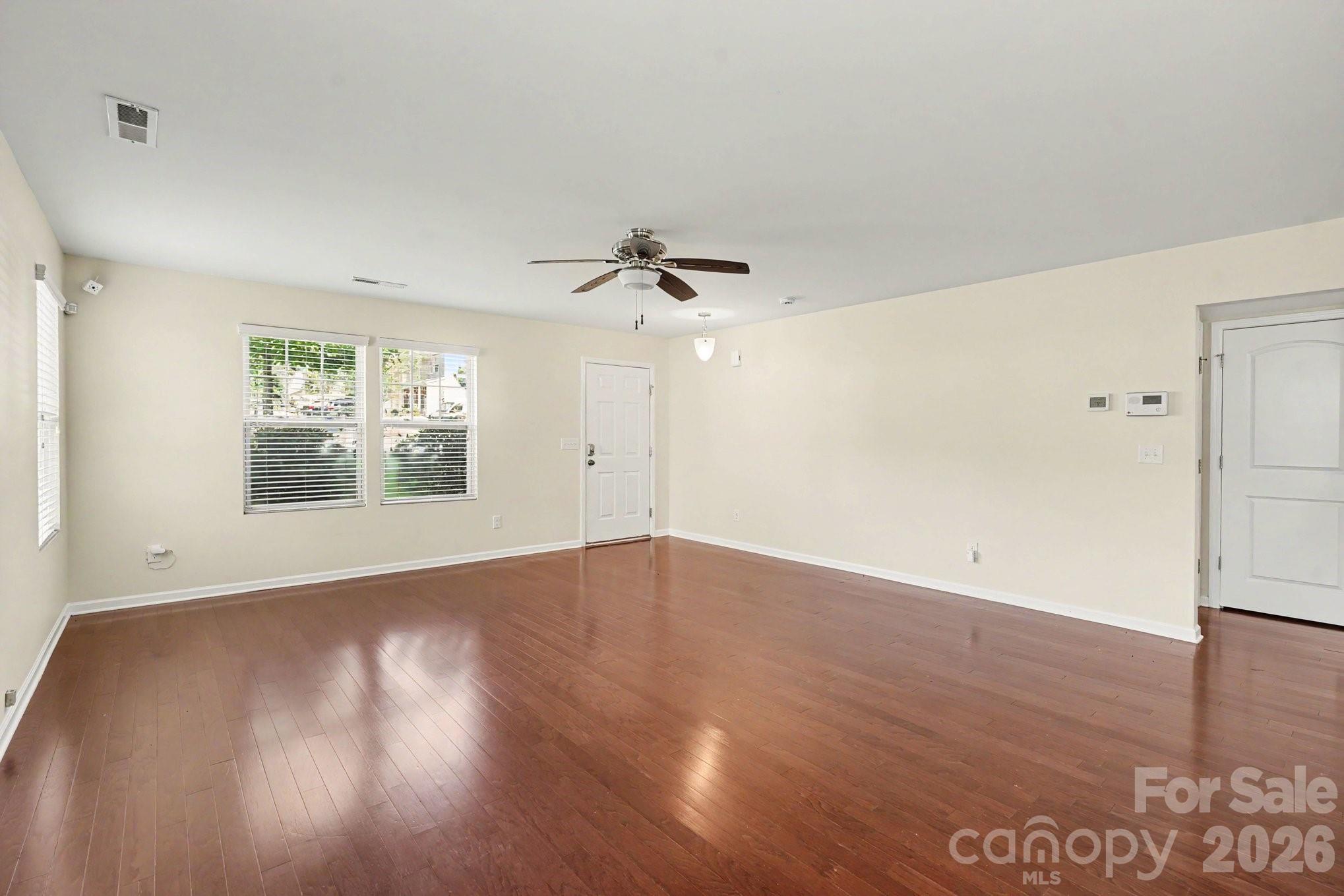 1118 Manston Place Property Photo 4