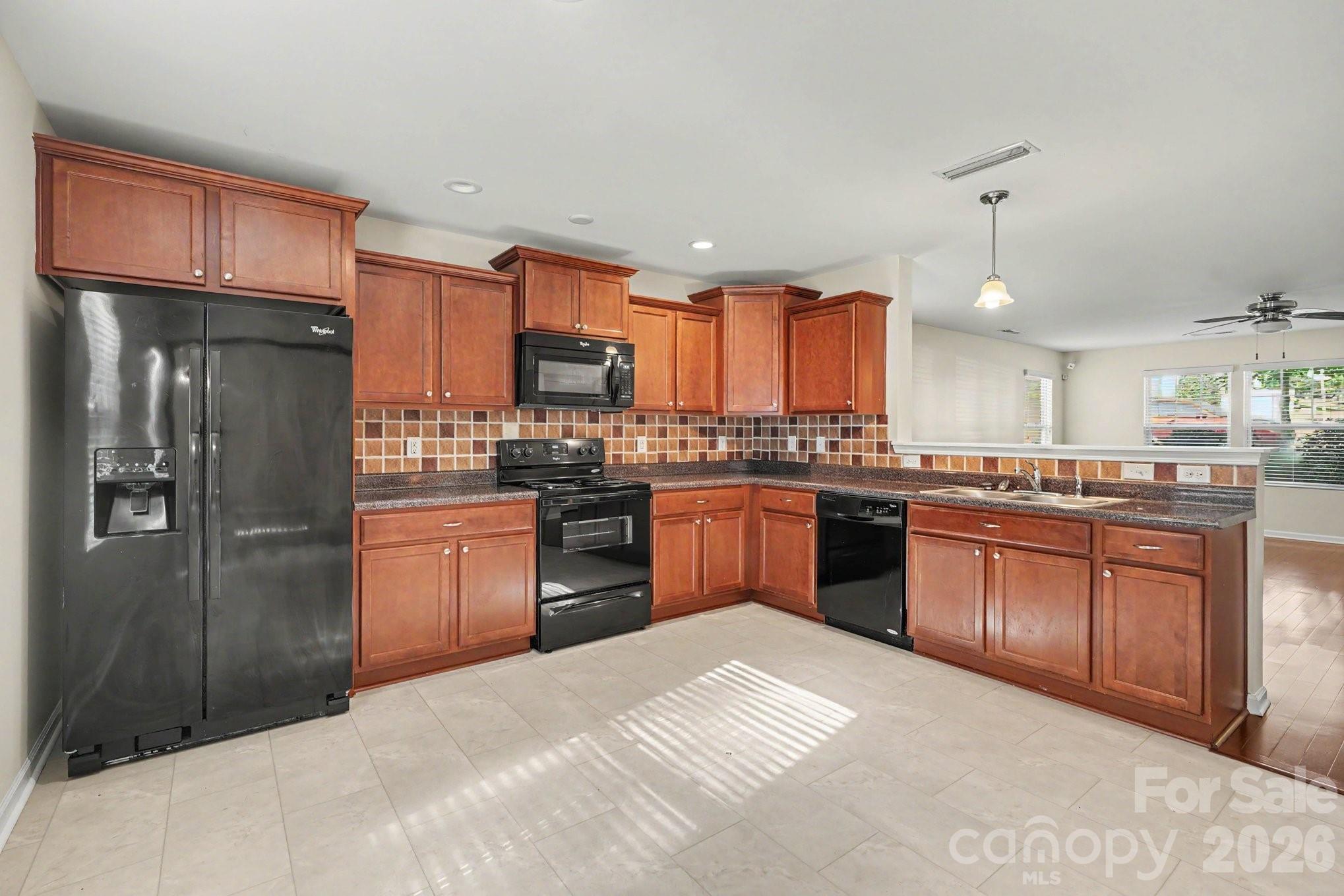 1118 Manston Place Property Photo 6
