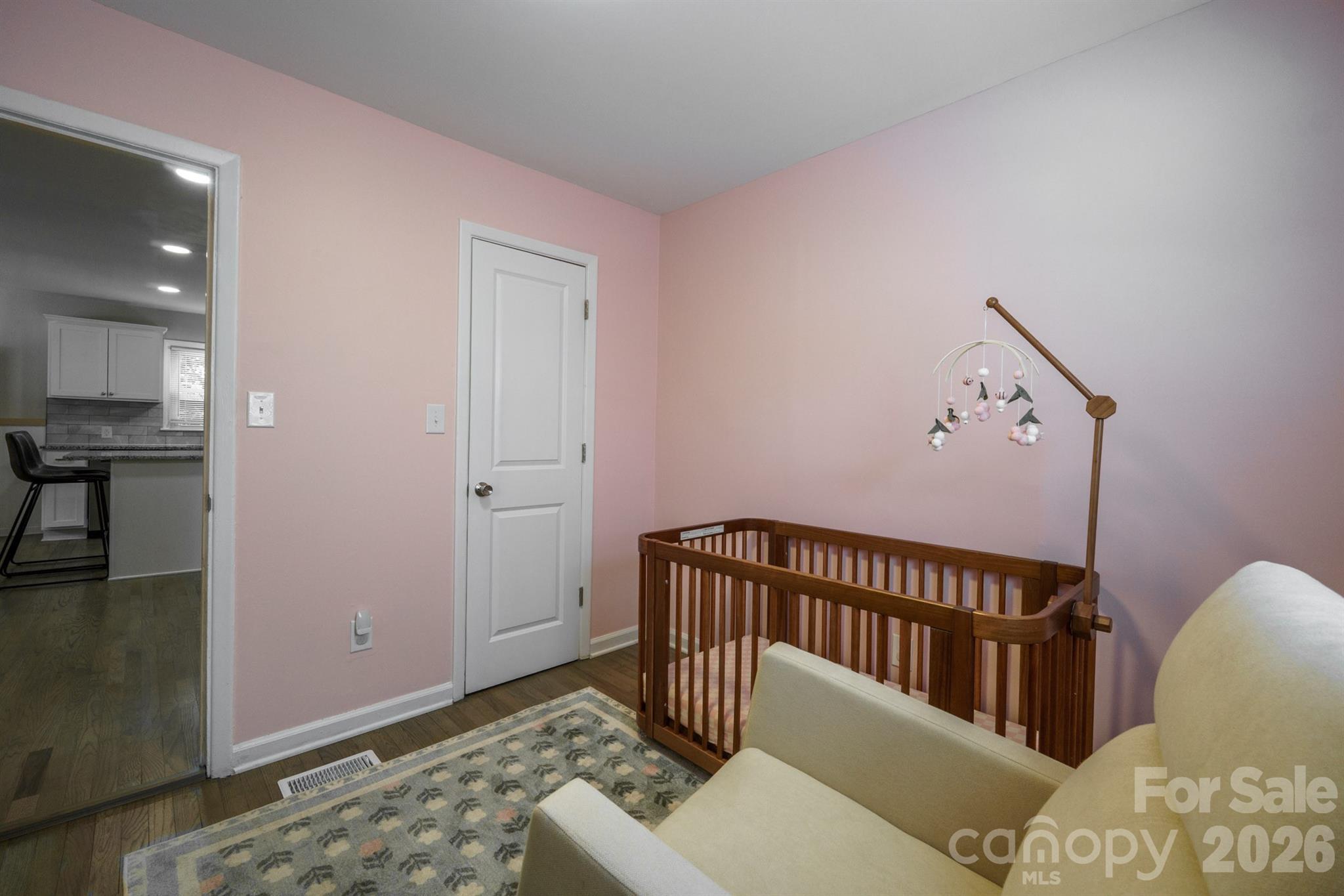 200 Point Circle Property Photo 17