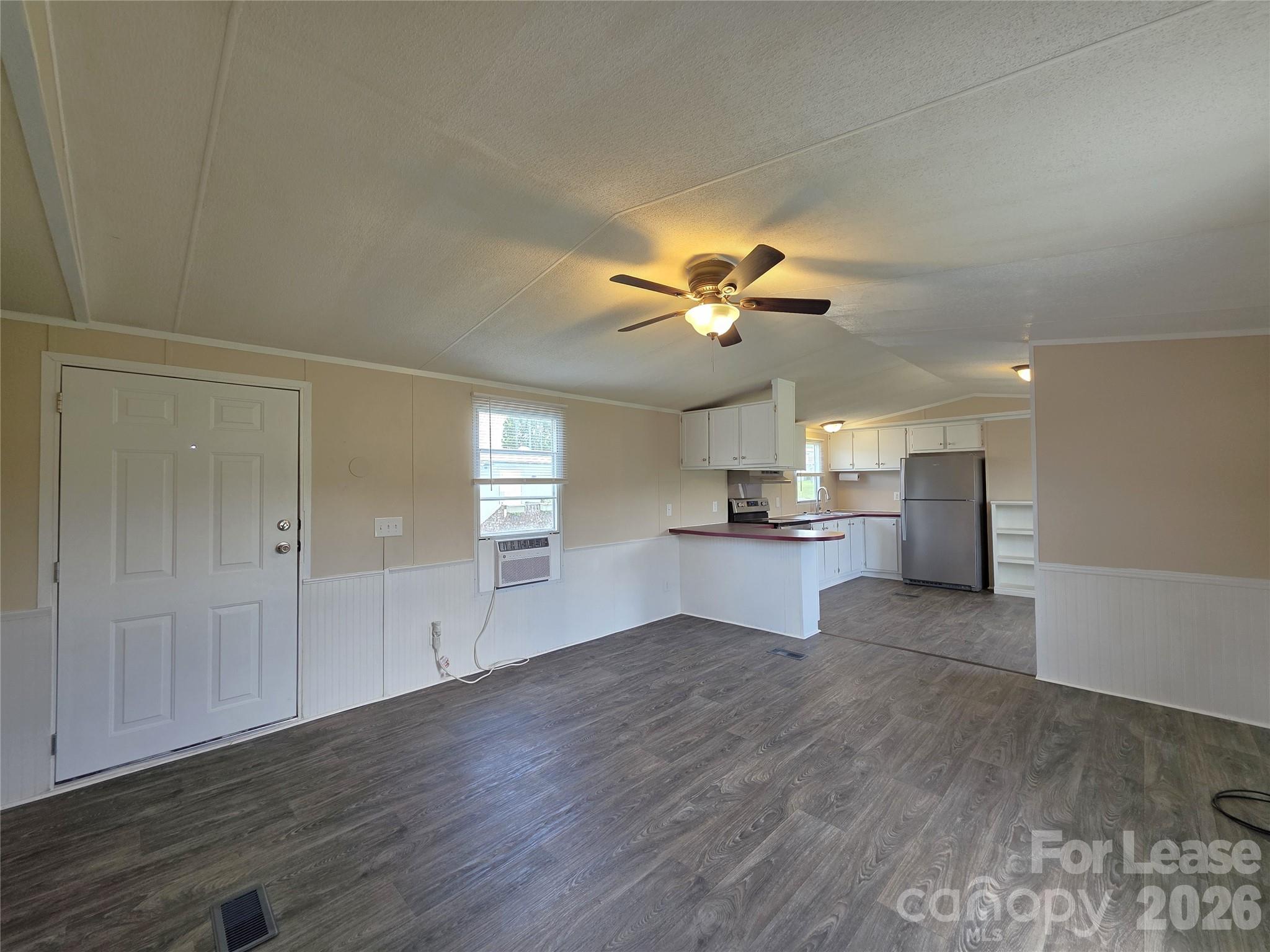 6870 Frankfurt Drive Property Photo 3