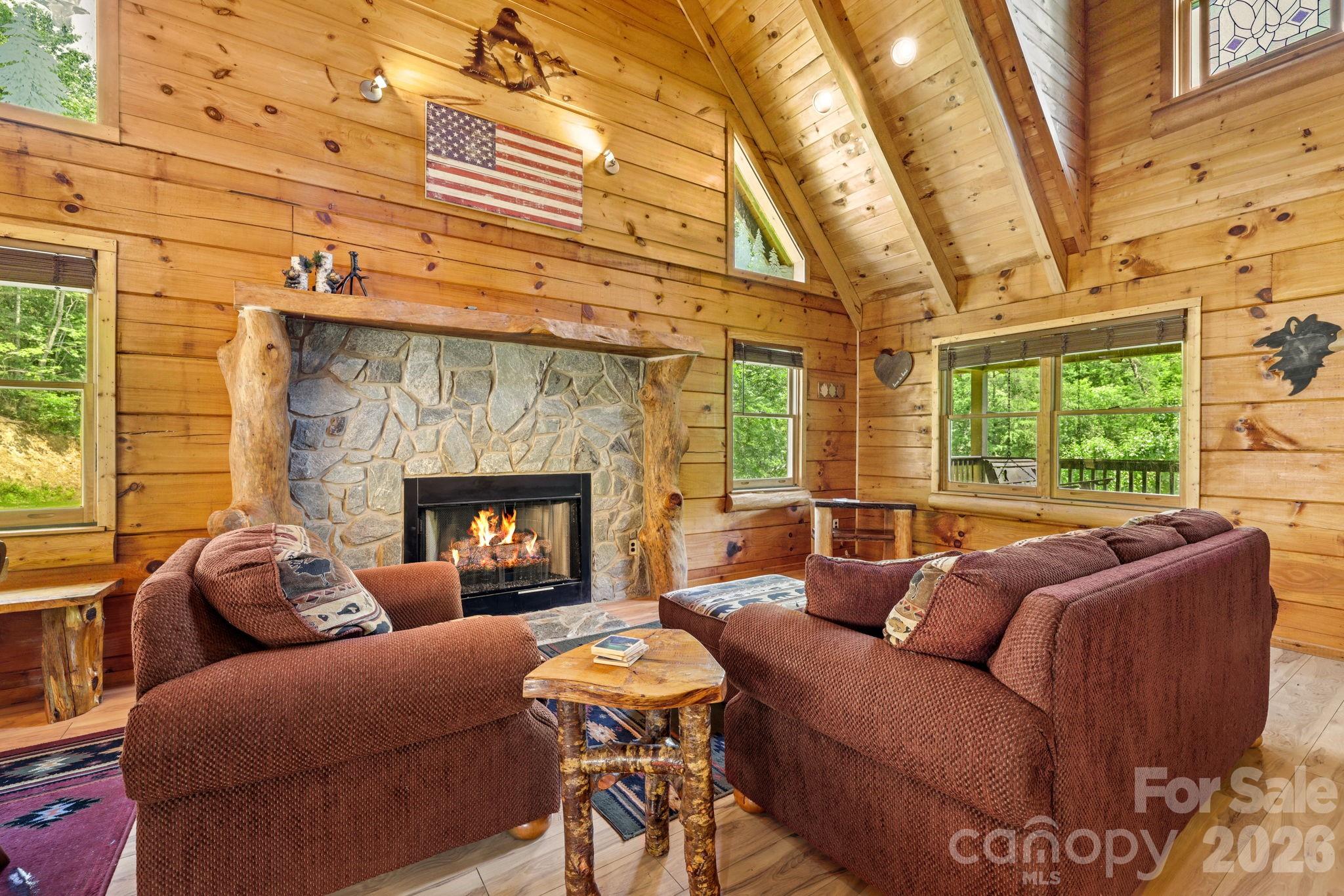 2560 Round Hill Road Property Photo 12