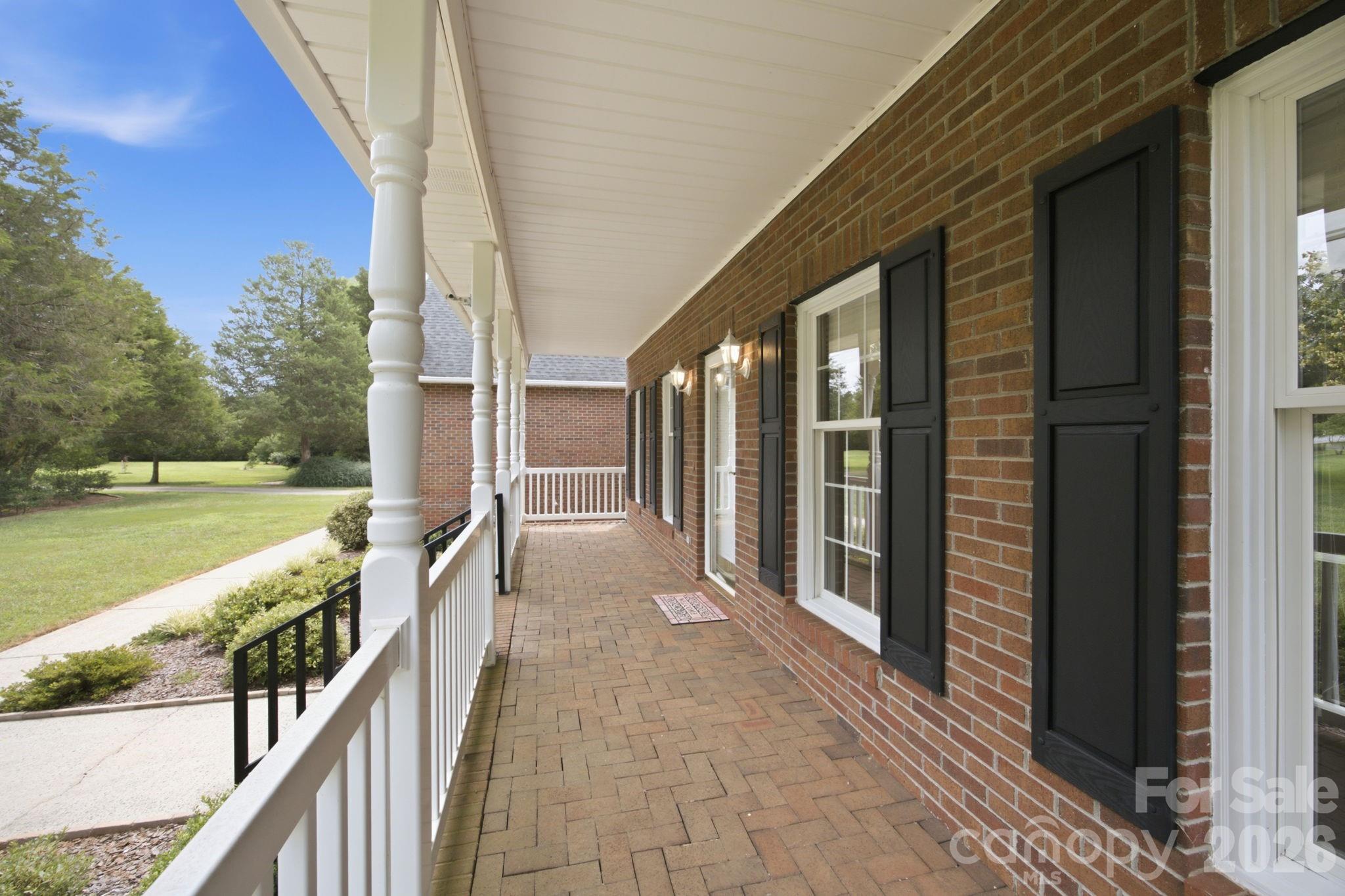 182 Robert Drive Property Photo 9