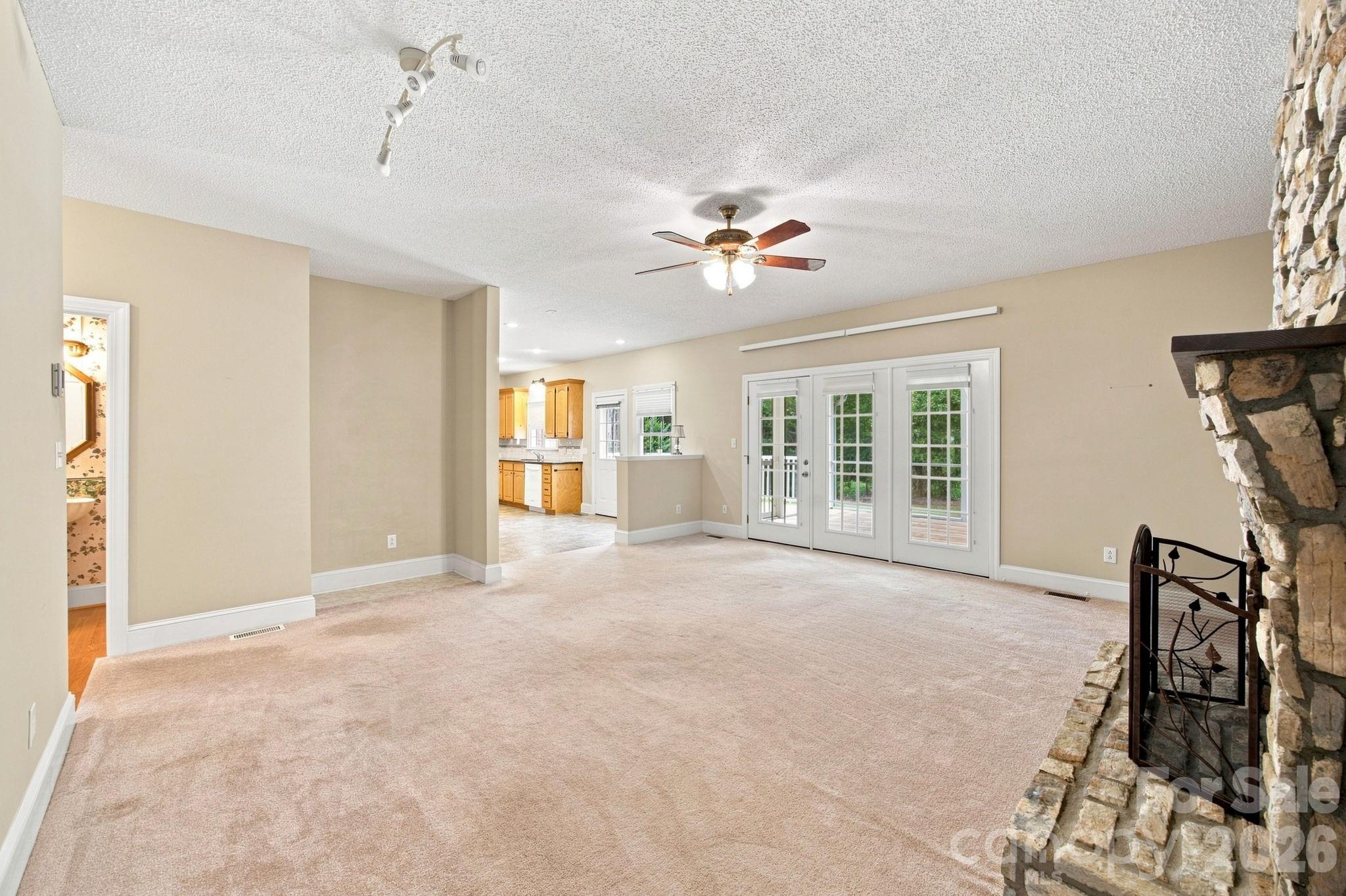 182 Robert Drive Property Photo 14