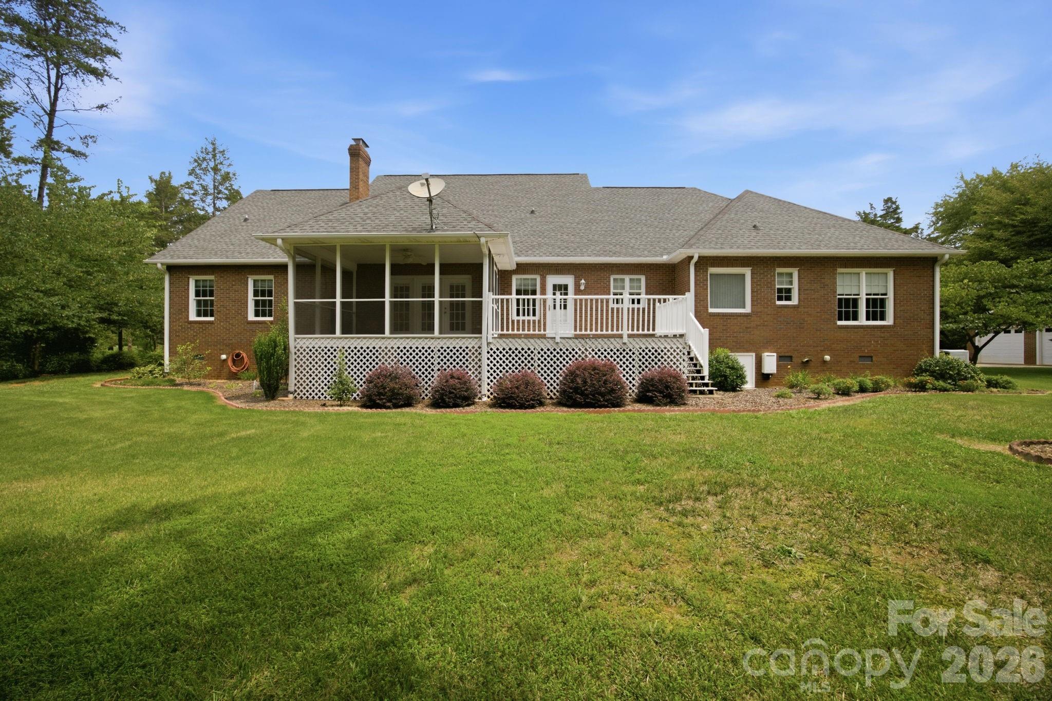182 Robert Drive Property Photo 38