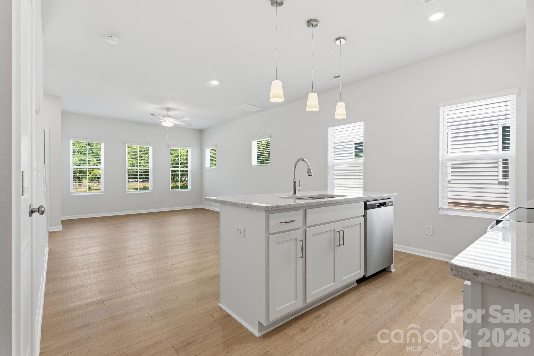 4636 Lakeview Road Property Photo 6
