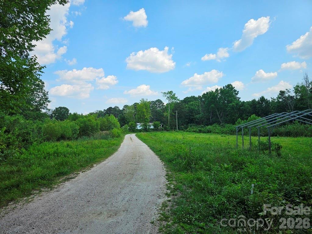 189 Border Road Property Photo 6