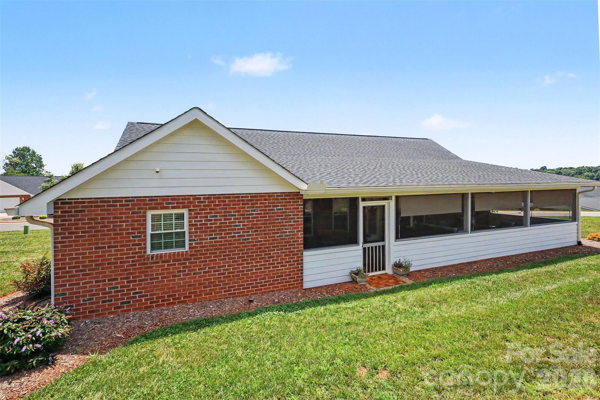 105 Kingston Place Property Photo 31