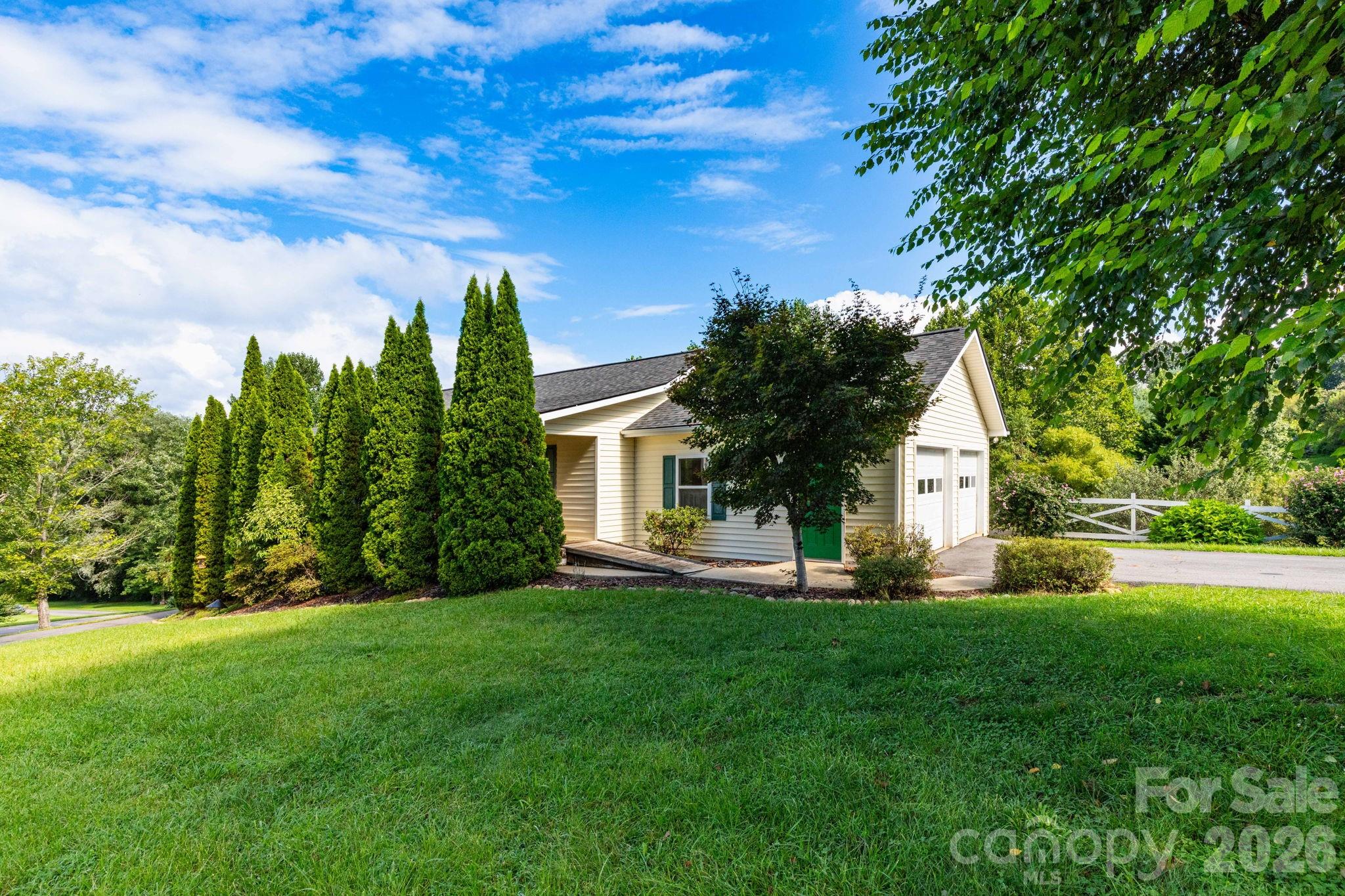 73 Ridge Brook Drive Property Photo 2