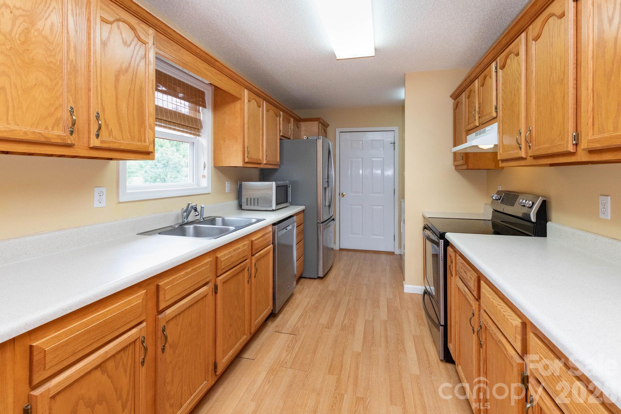73 Ridge Brook Drive Property Photo 13