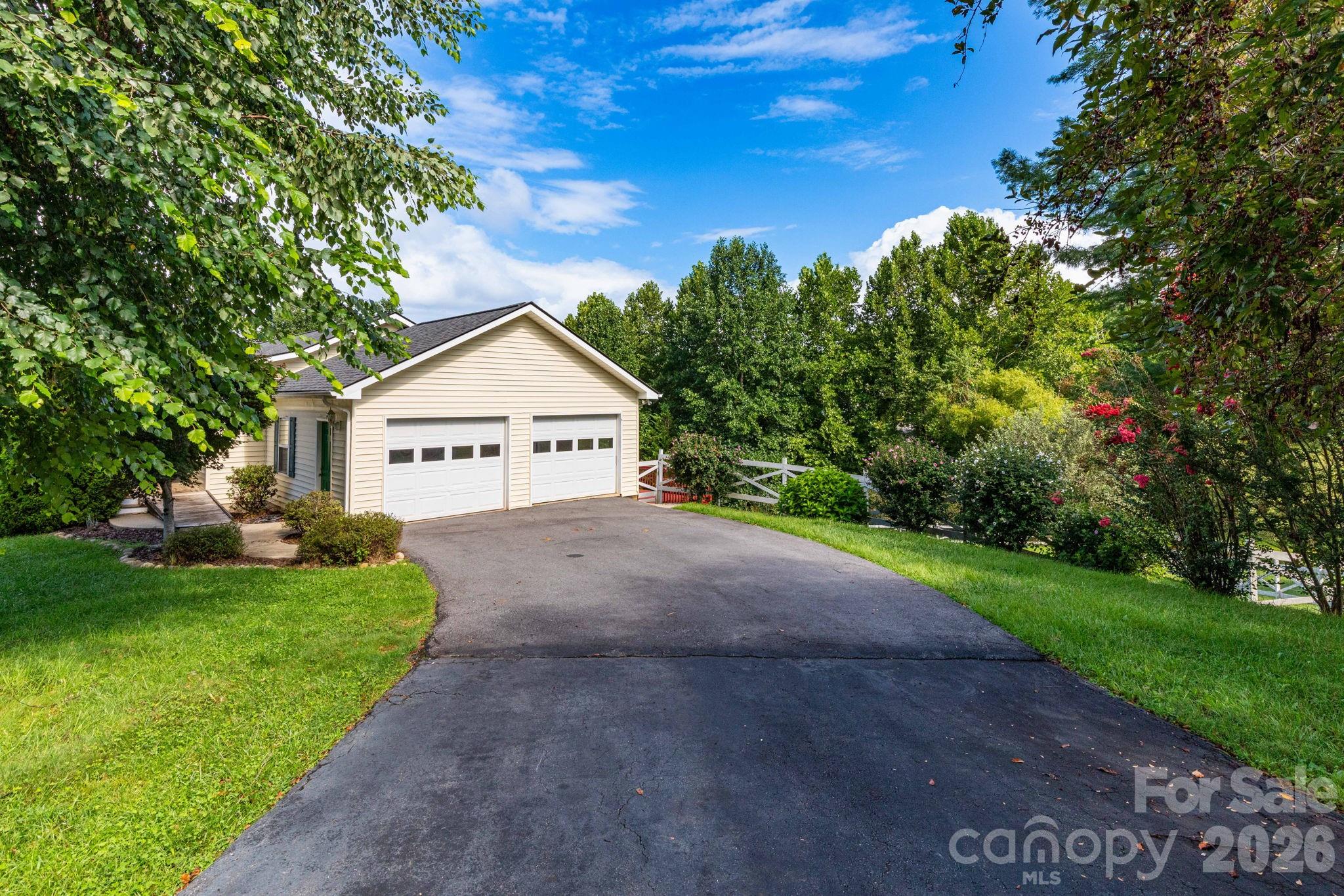 73 Ridge Brook Drive Property Photo 39