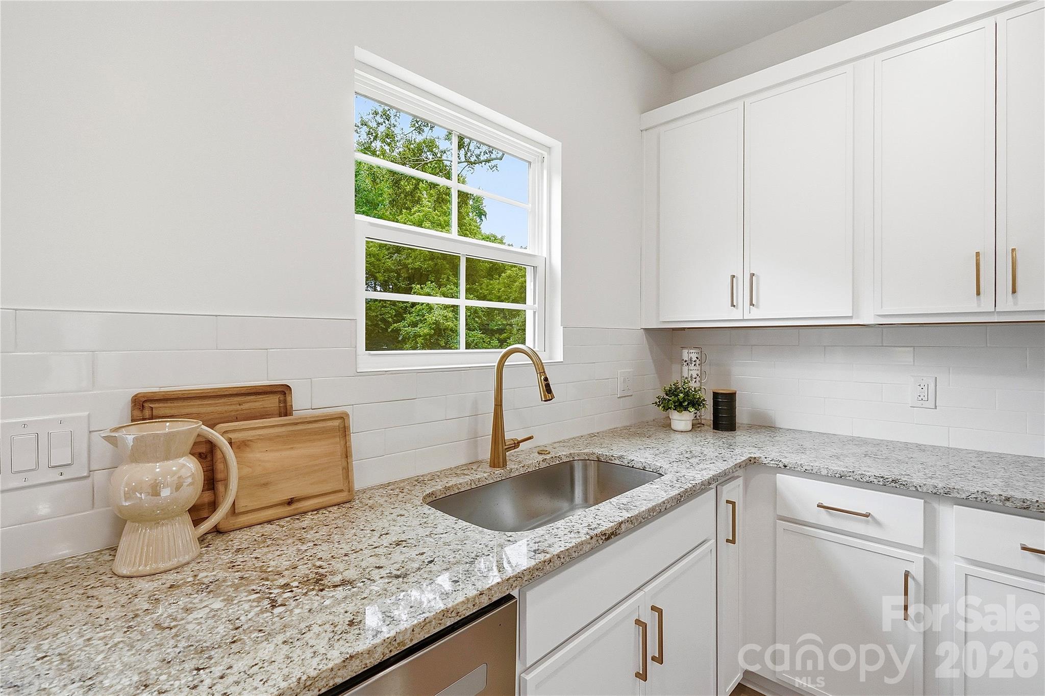 604 Sharon Drive Property Photo 9