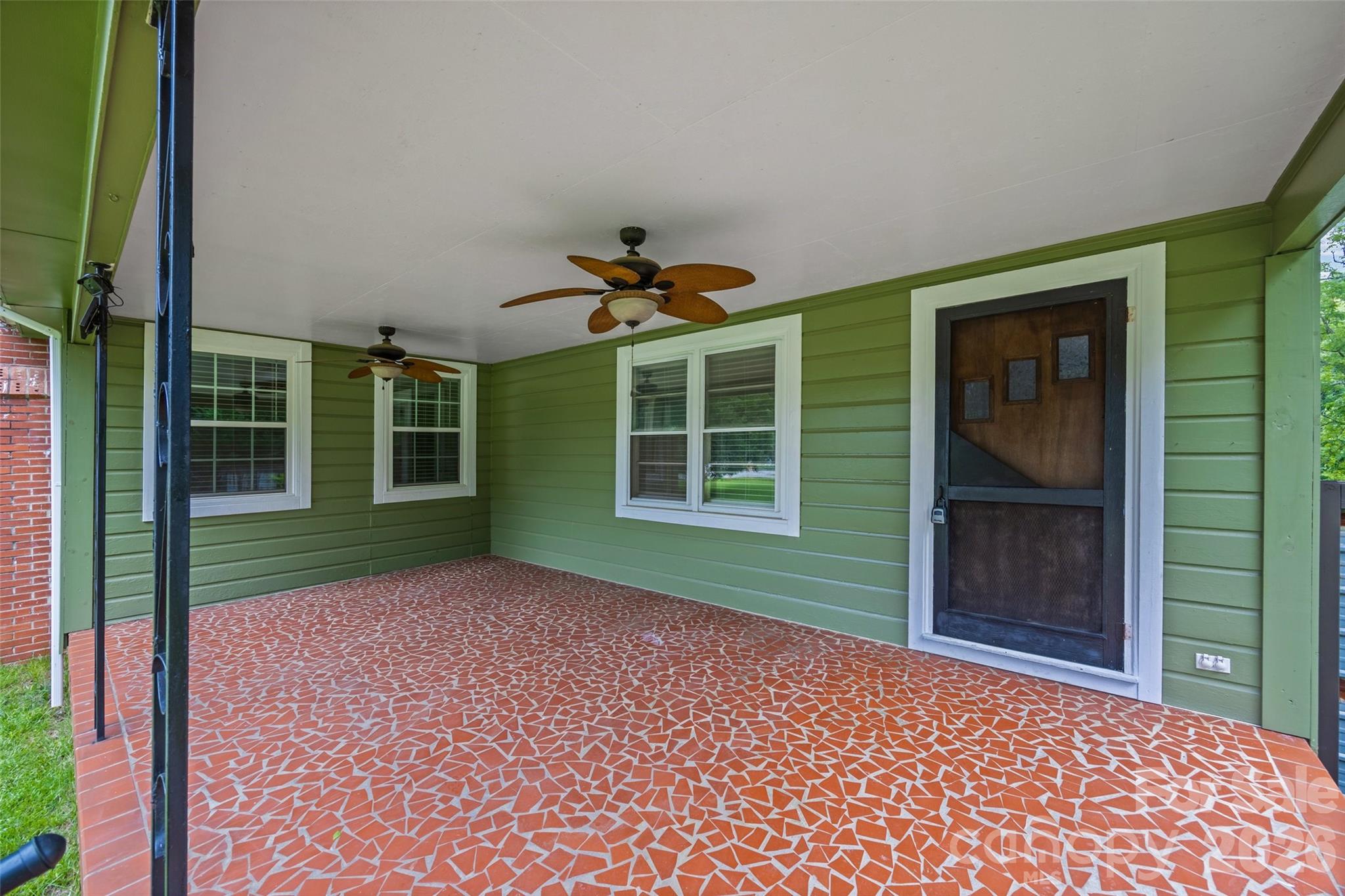 194 Old Limestone Road Property Photo 2