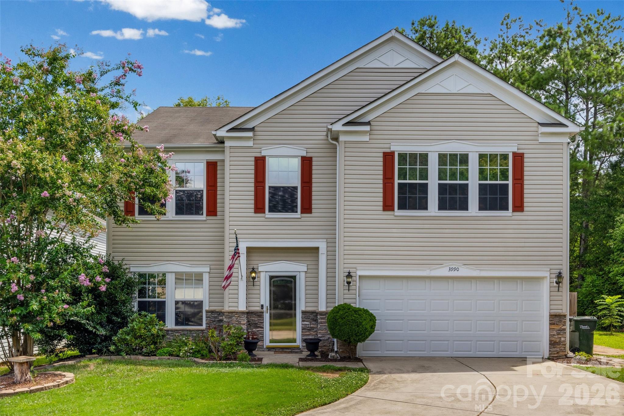 3990 Long Leaf Court Property Photo 2