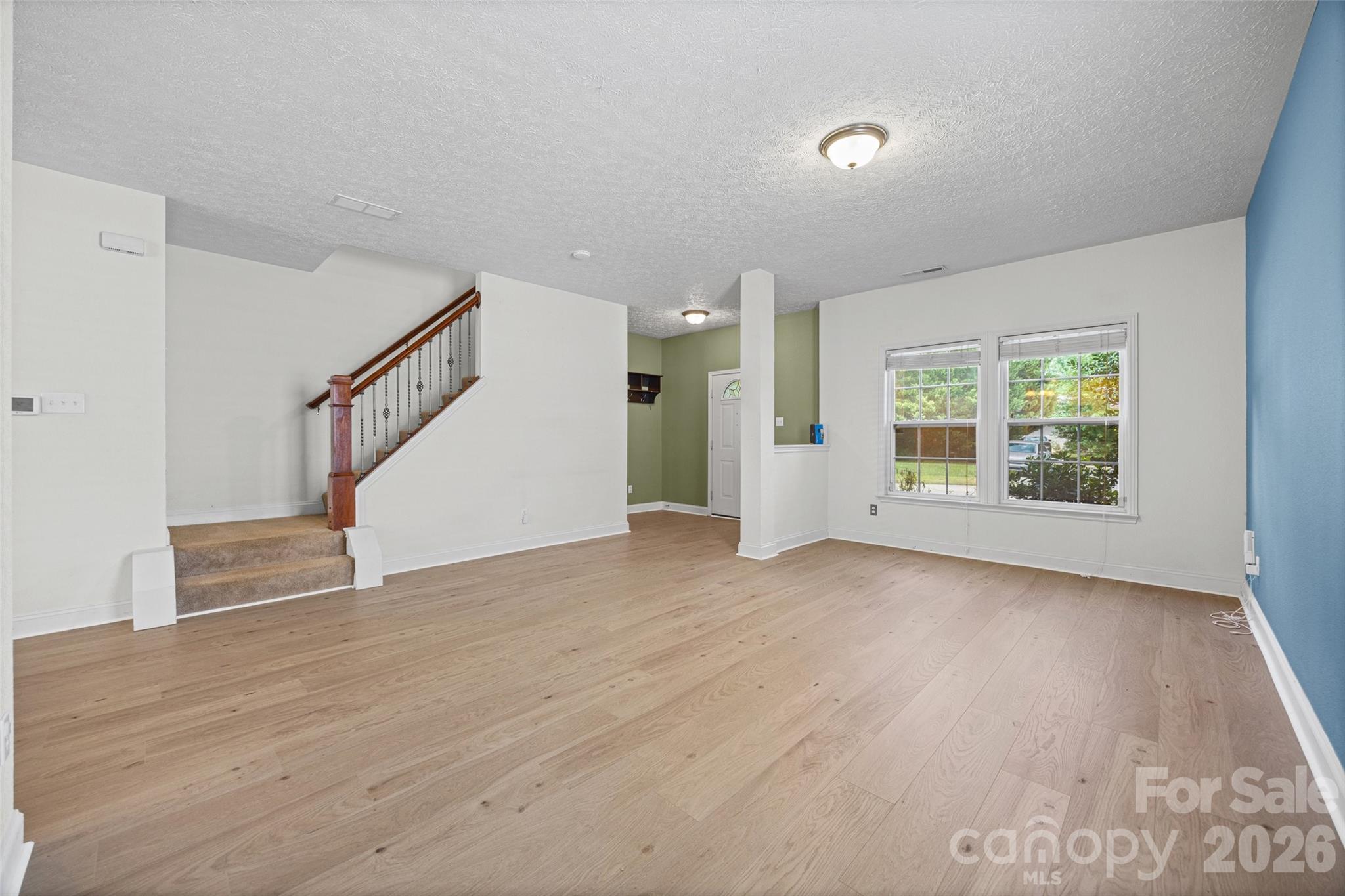 3990 Long Leaf Court Property Photo 5