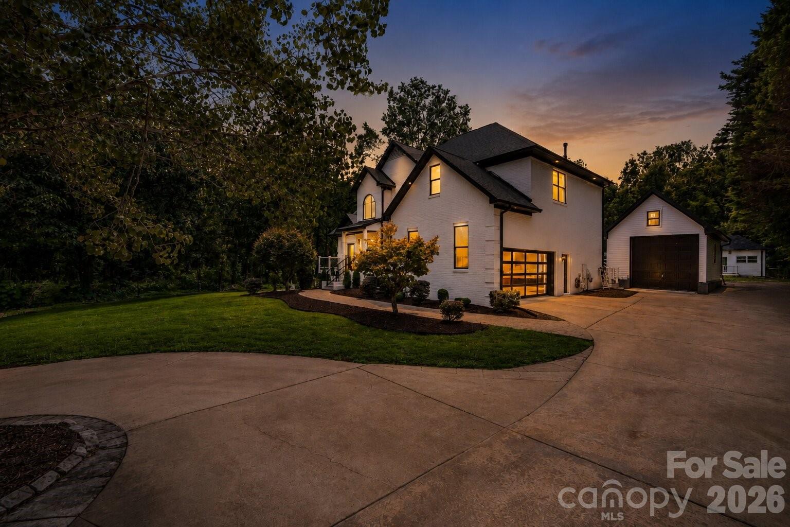 9827 Potter Road Property Photo 2