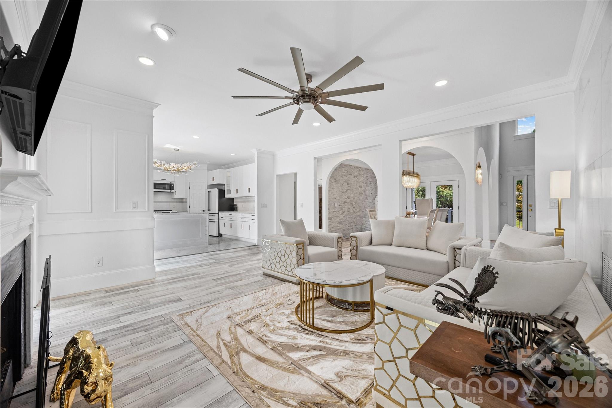 9827 Potter Road Property Photo 3