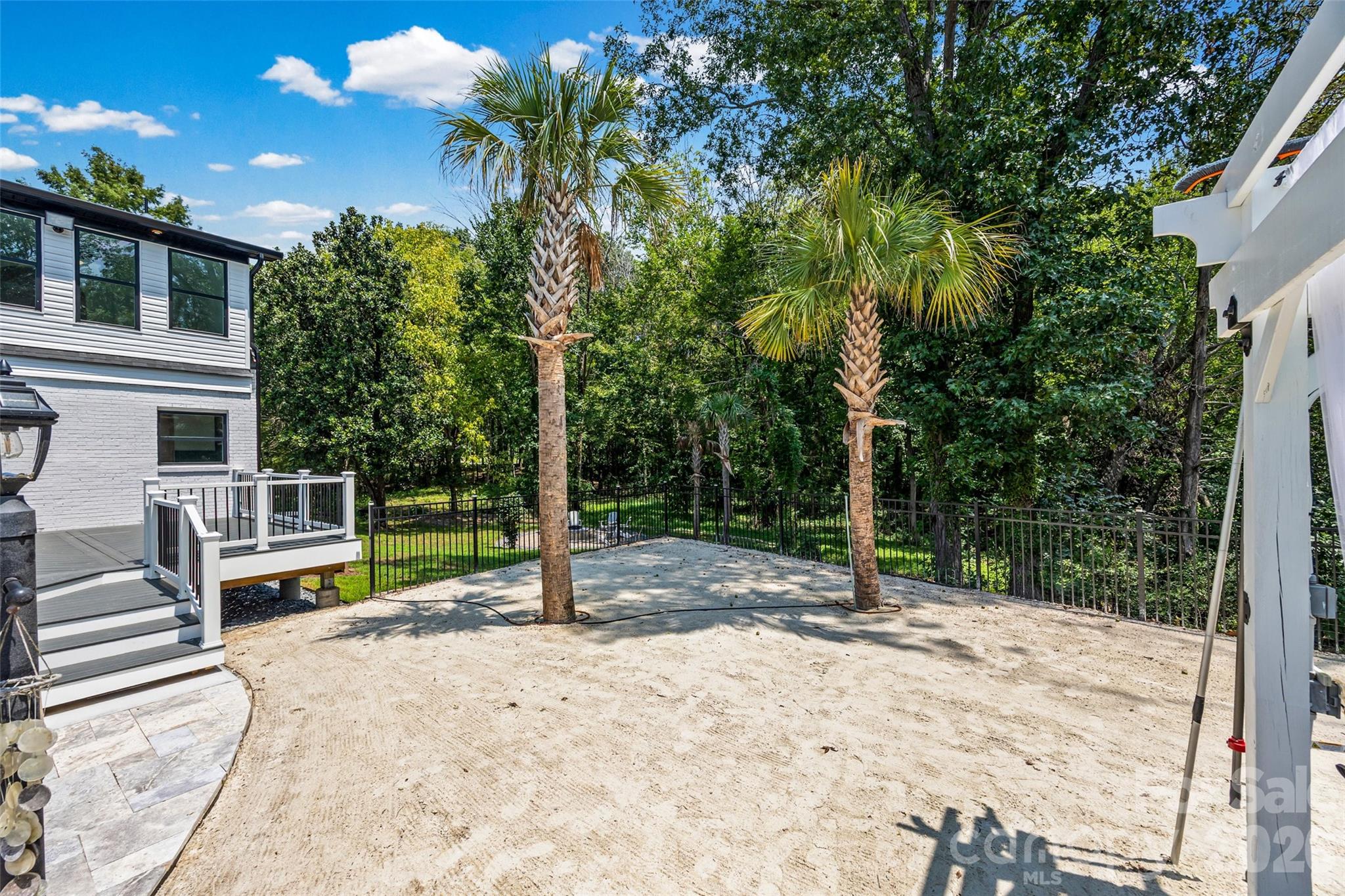 9827 Potter Road Property Photo 10