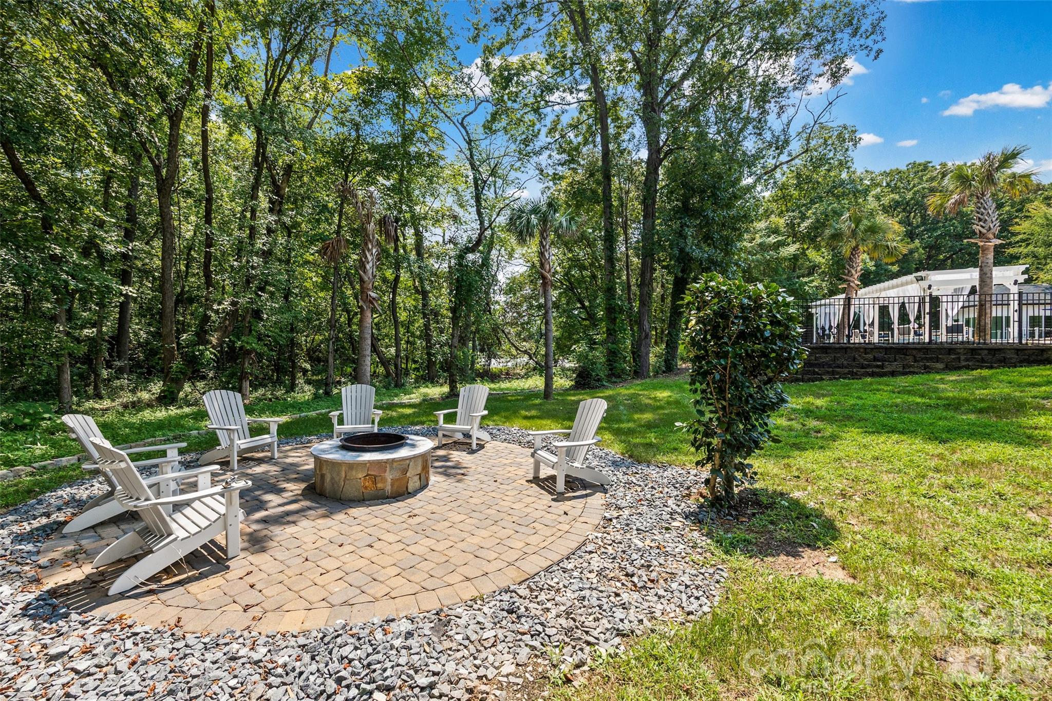 9827 Potter Road Property Photo 11