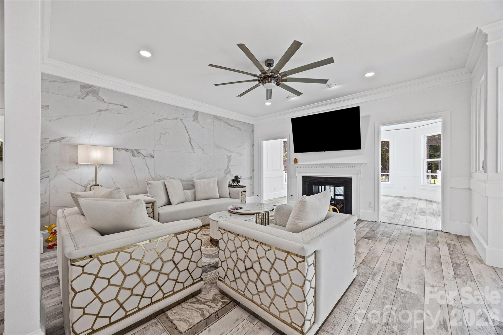 9827 Potter Road Property Photo 13