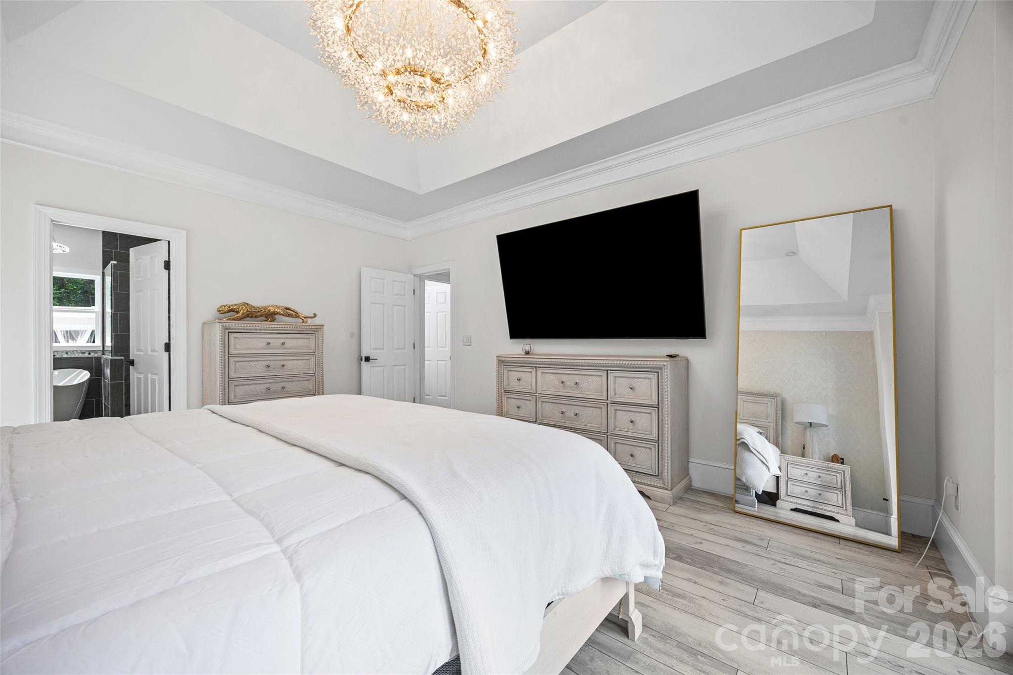 9827 Potter Road Property Photo 17