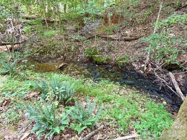 584 Groves Road Property Photo 3