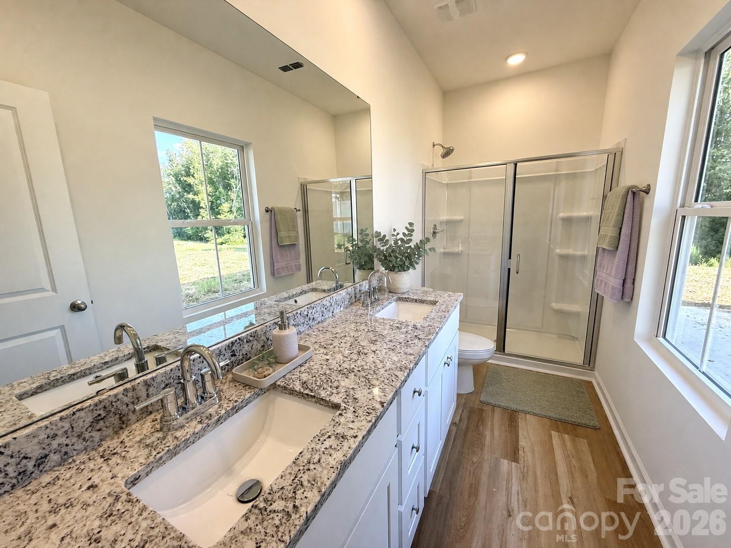 307 W 13th Street Property Photo 6
