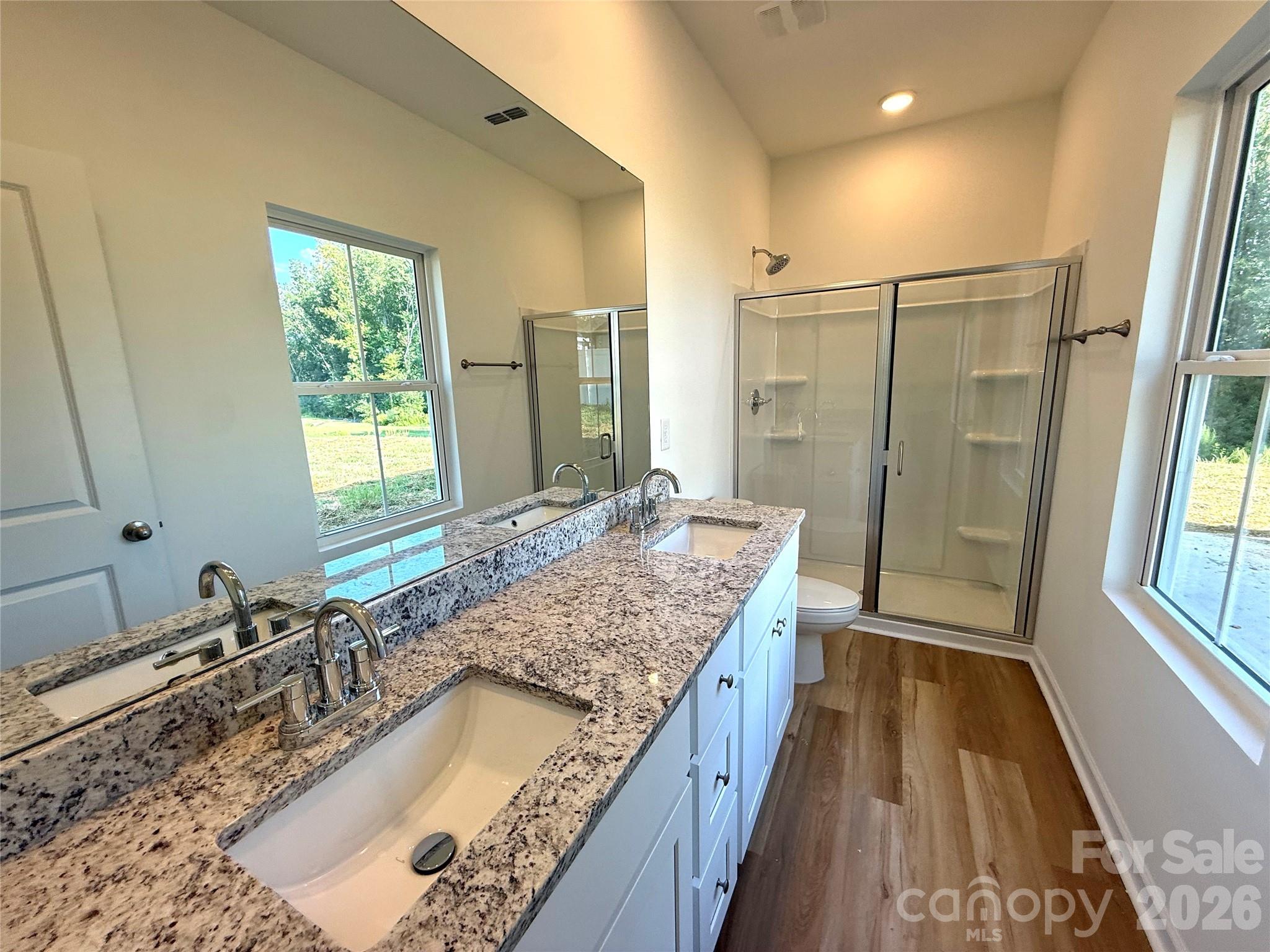 307 W 13th Street Property Photo 8