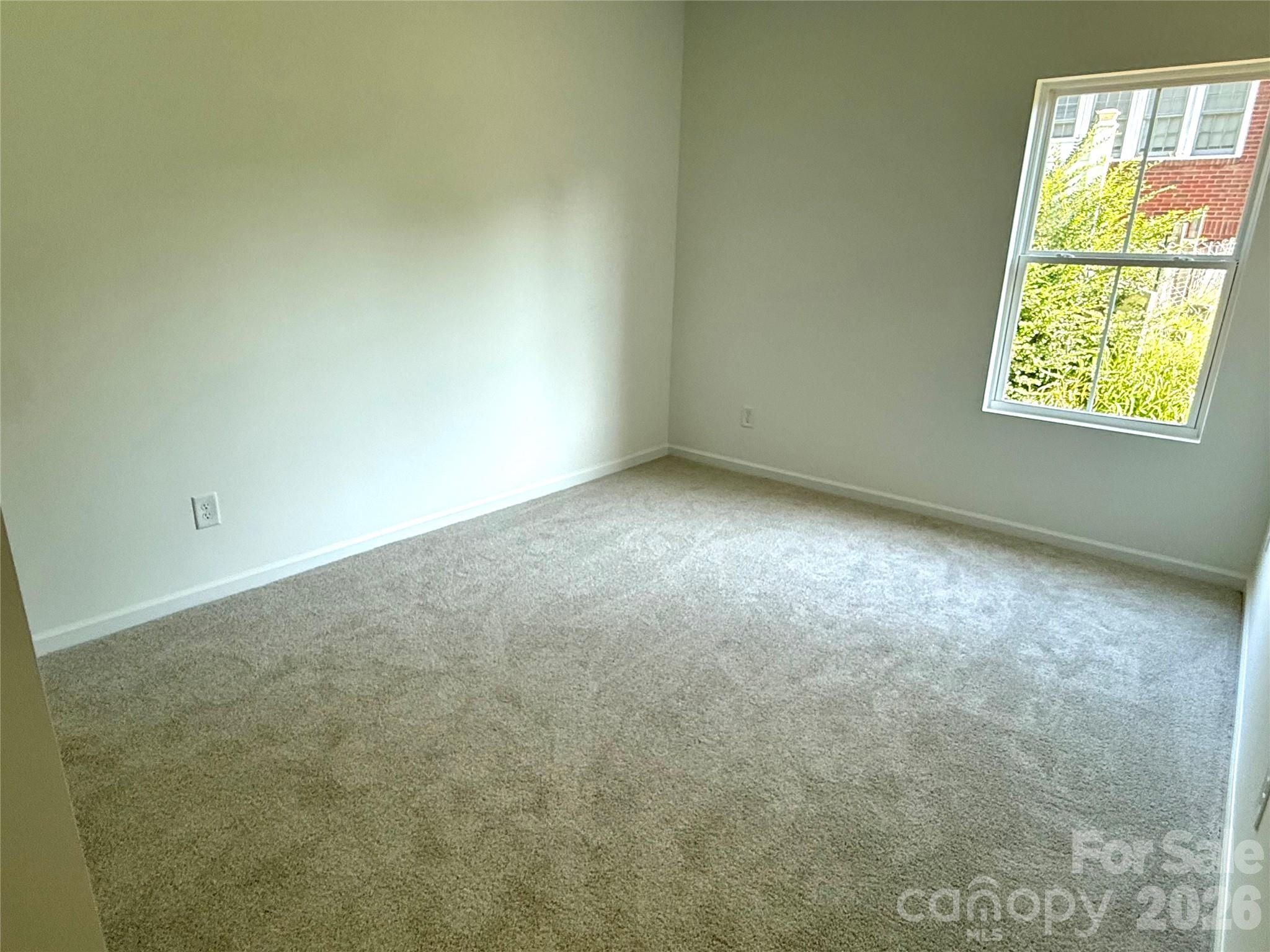 307 W 13th Street Property Photo 12