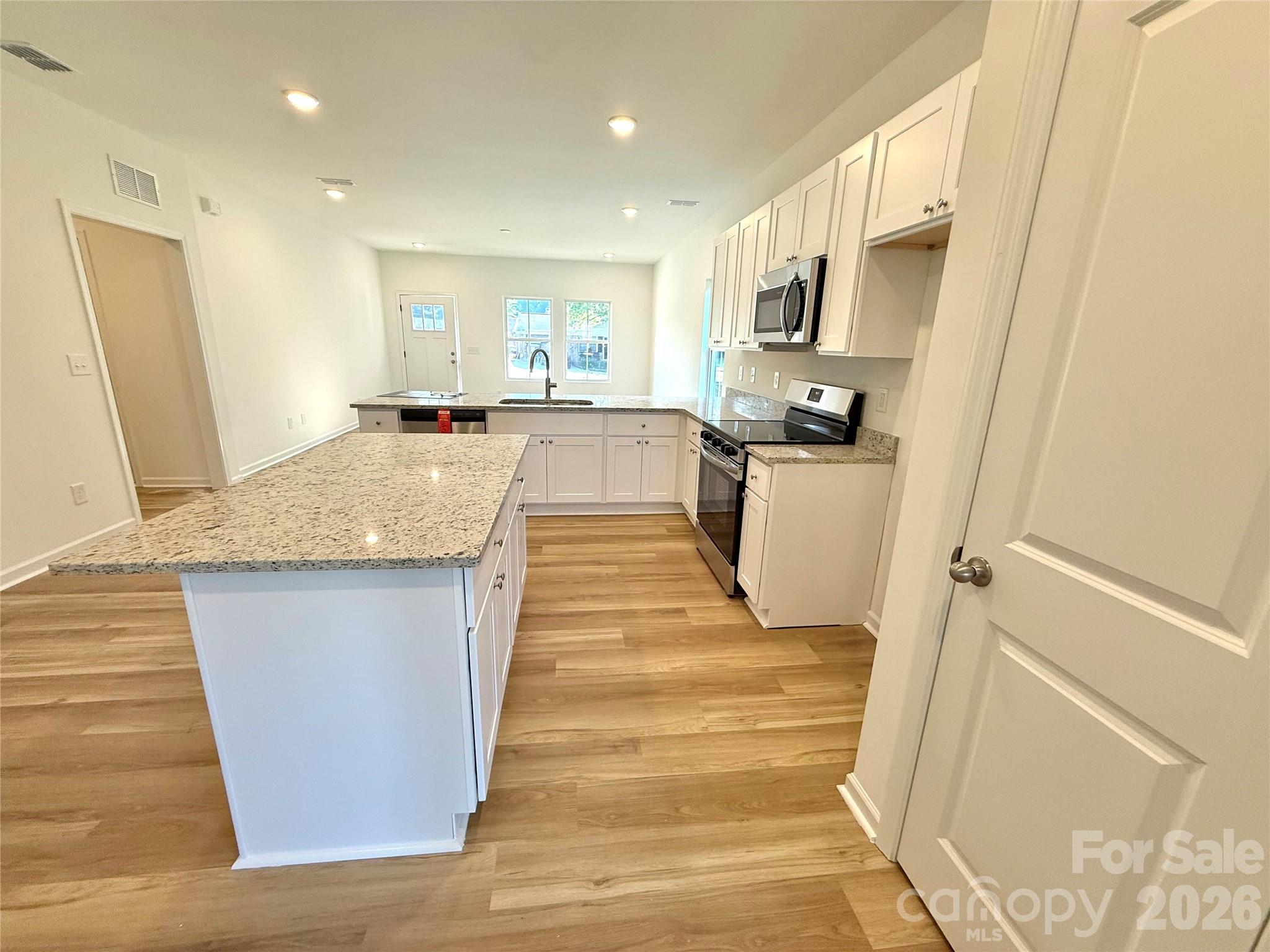 307 W 13th Street Property Photo 15