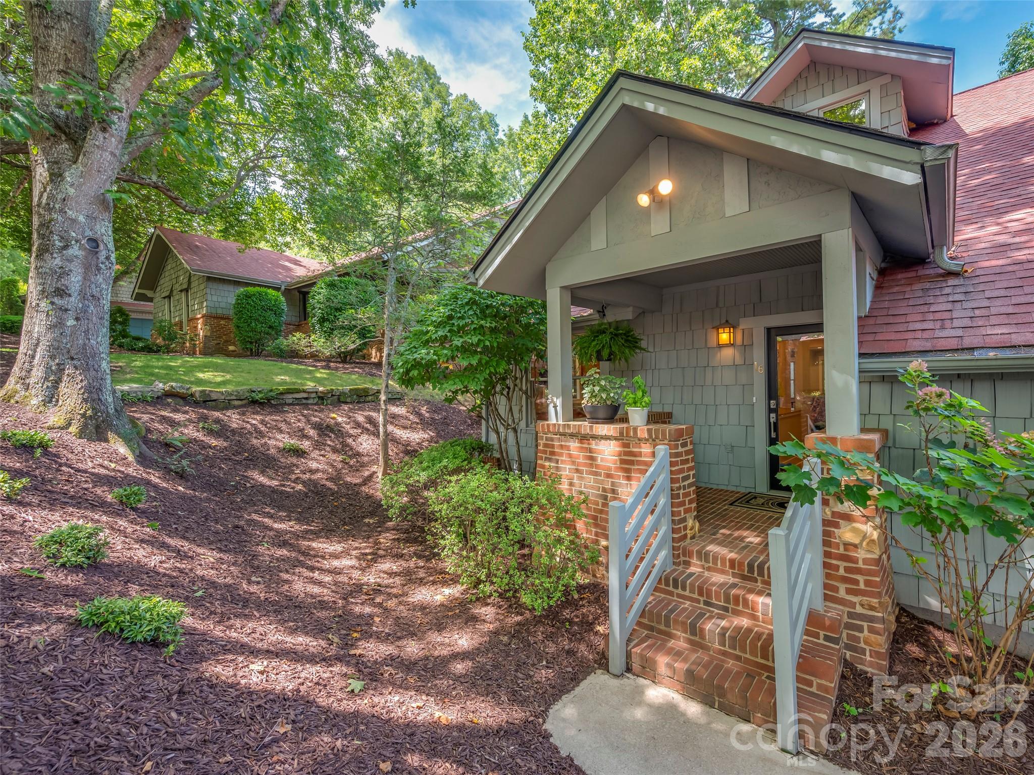 16 Lacoste Drive Property Photo 2