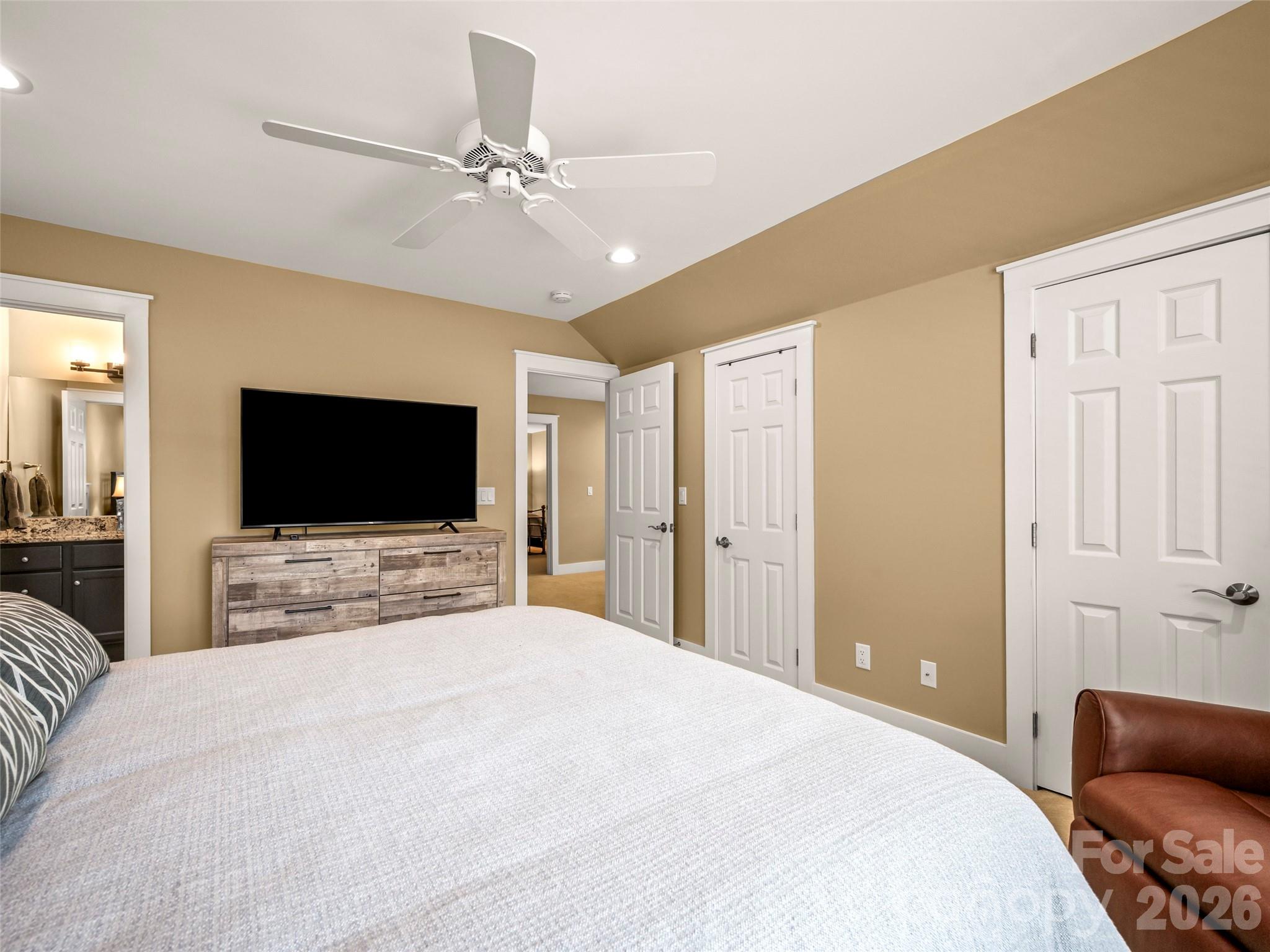 16 Lacoste Drive Property Photo 37