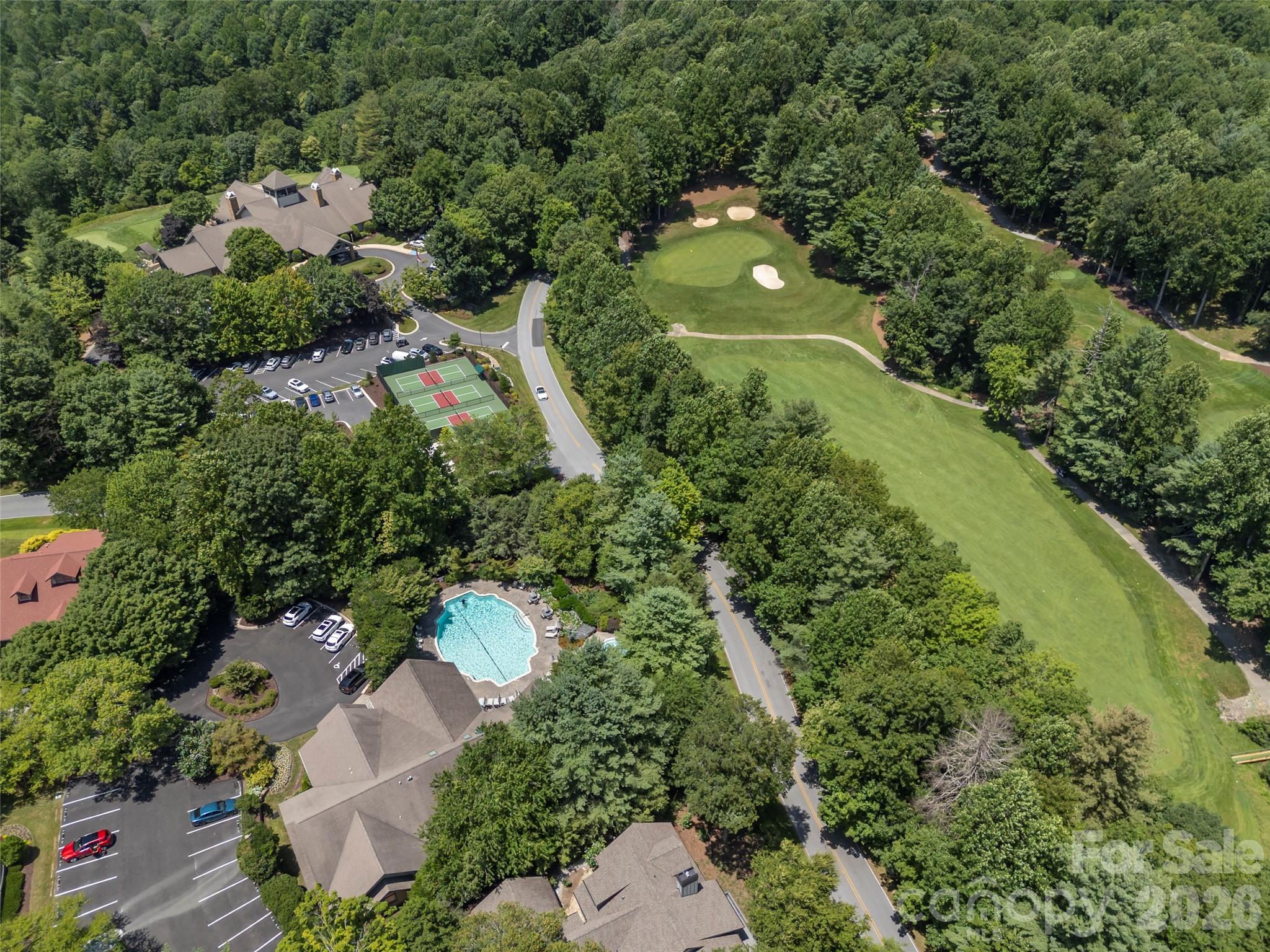 16 Lacoste Drive Property Photo 41