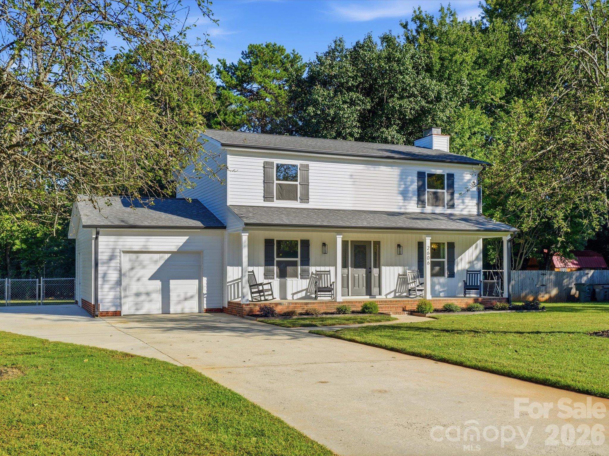 2606 Pine Forest Drive Property Photo 2