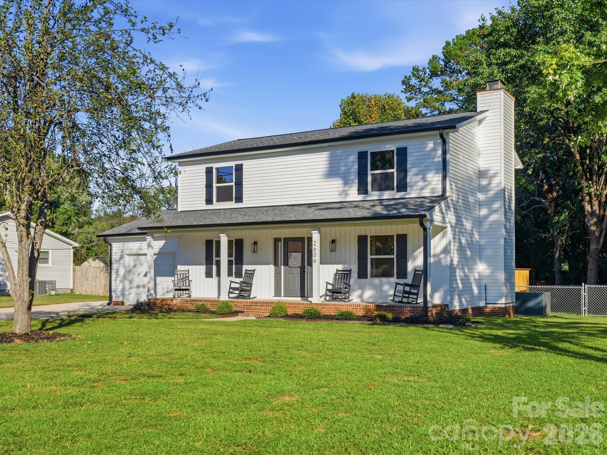 2606 Pine Forest Drive Property Photo 3