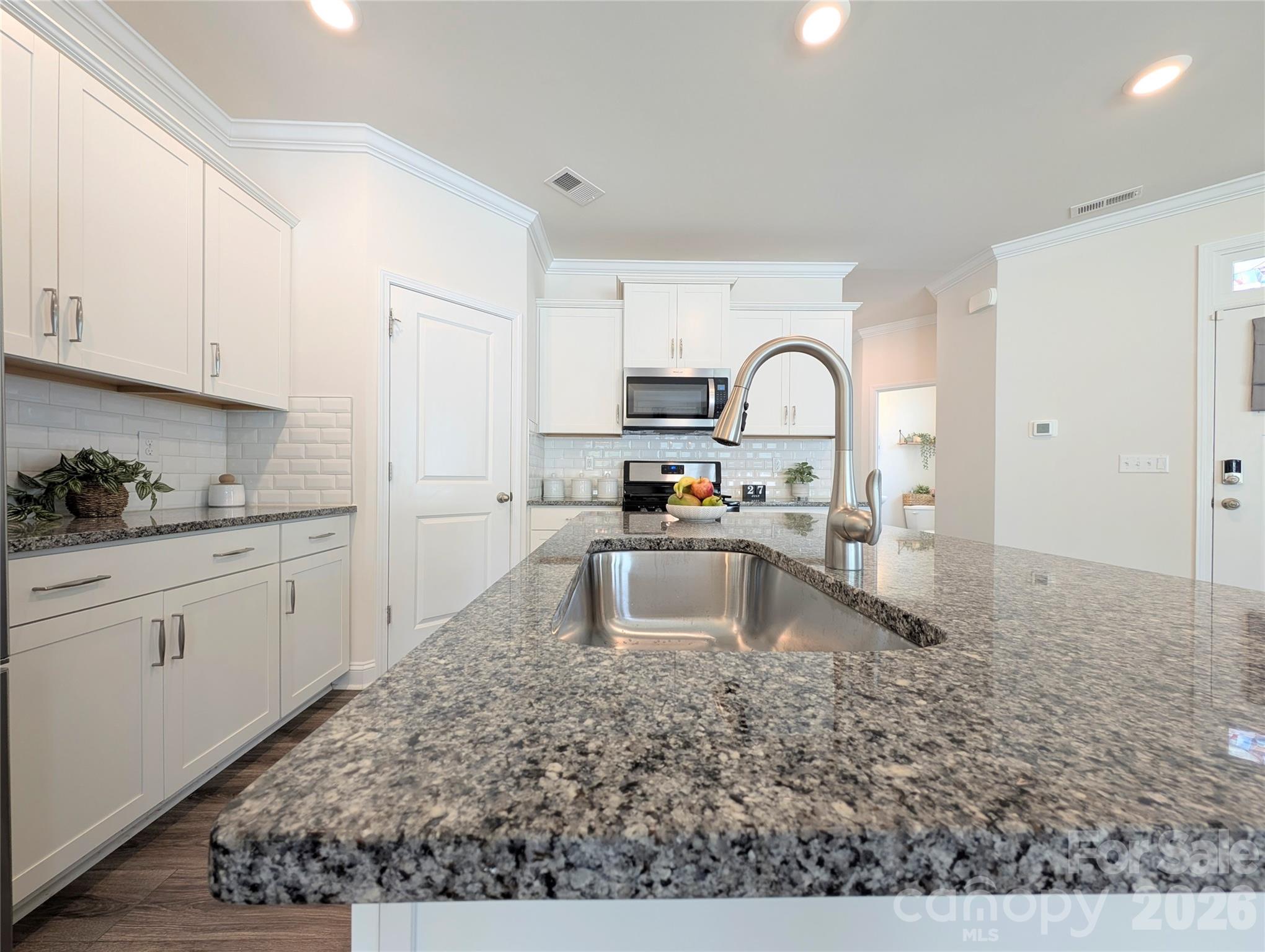644 Altamonte Drive 66 Property Photo 8