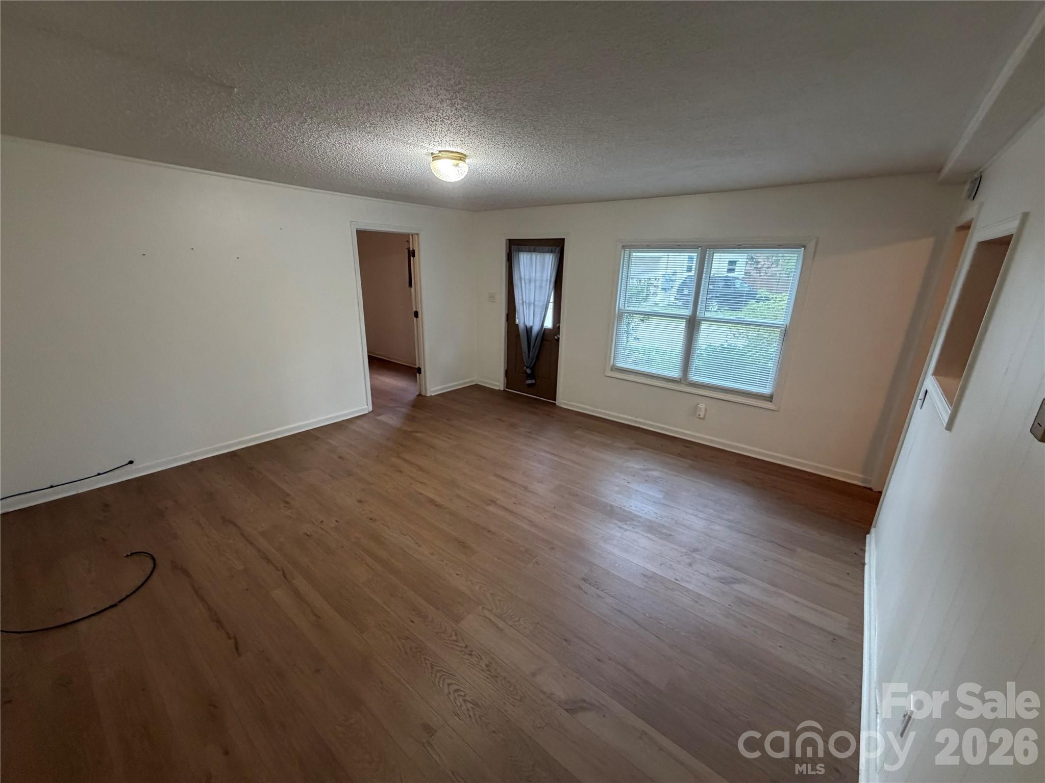 401 N Lakeside Drive Property Photo 8