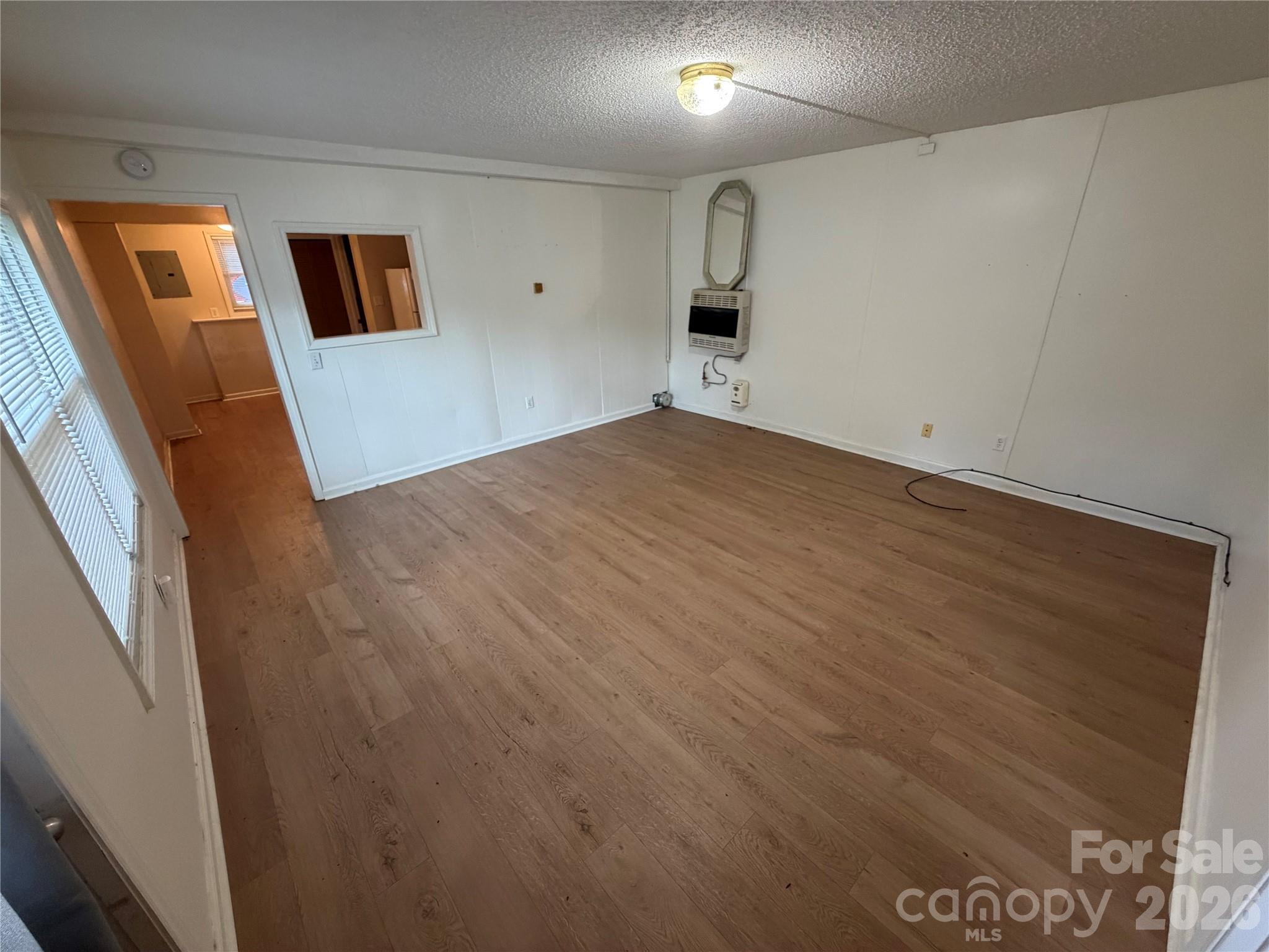 401 N Lakeside Drive Property Photo 9