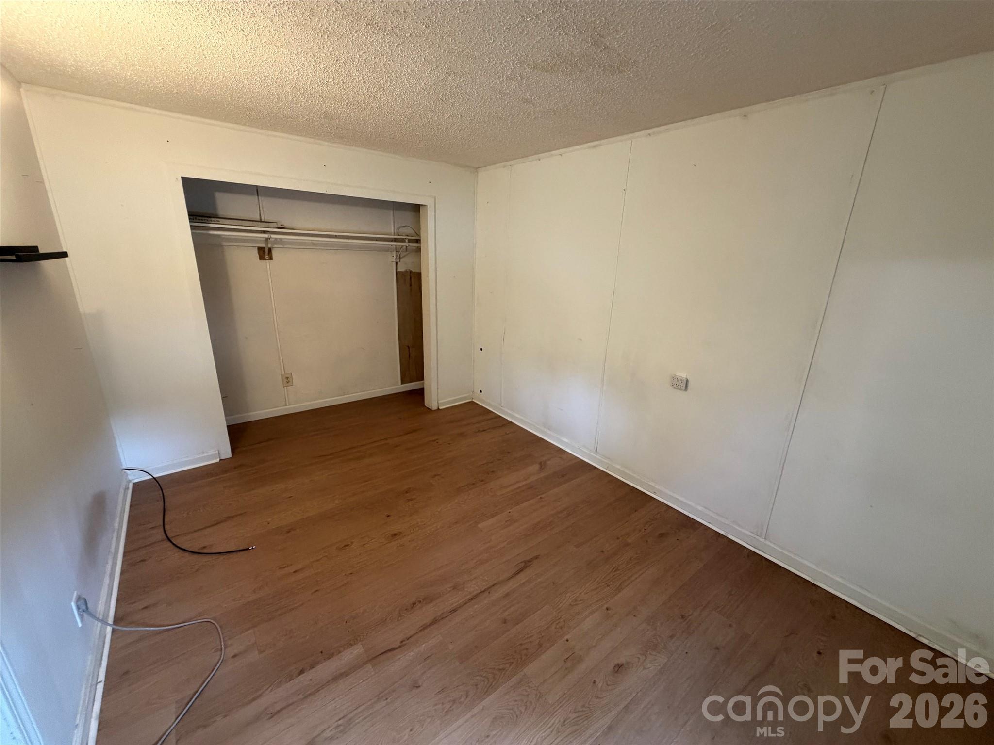 401 N Lakeside Drive Property Photo 10