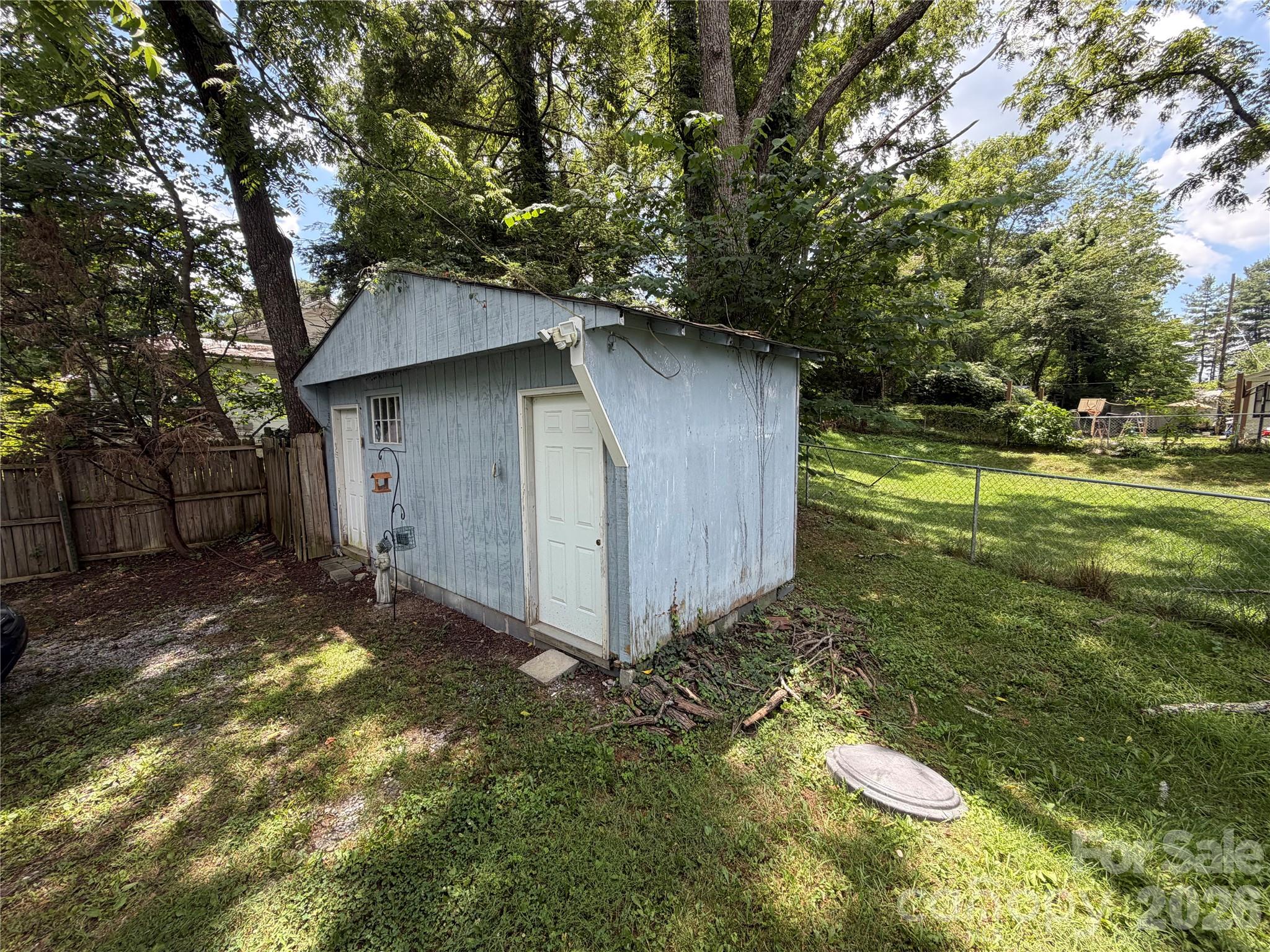 401 N Lakeside Drive Property Photo 15