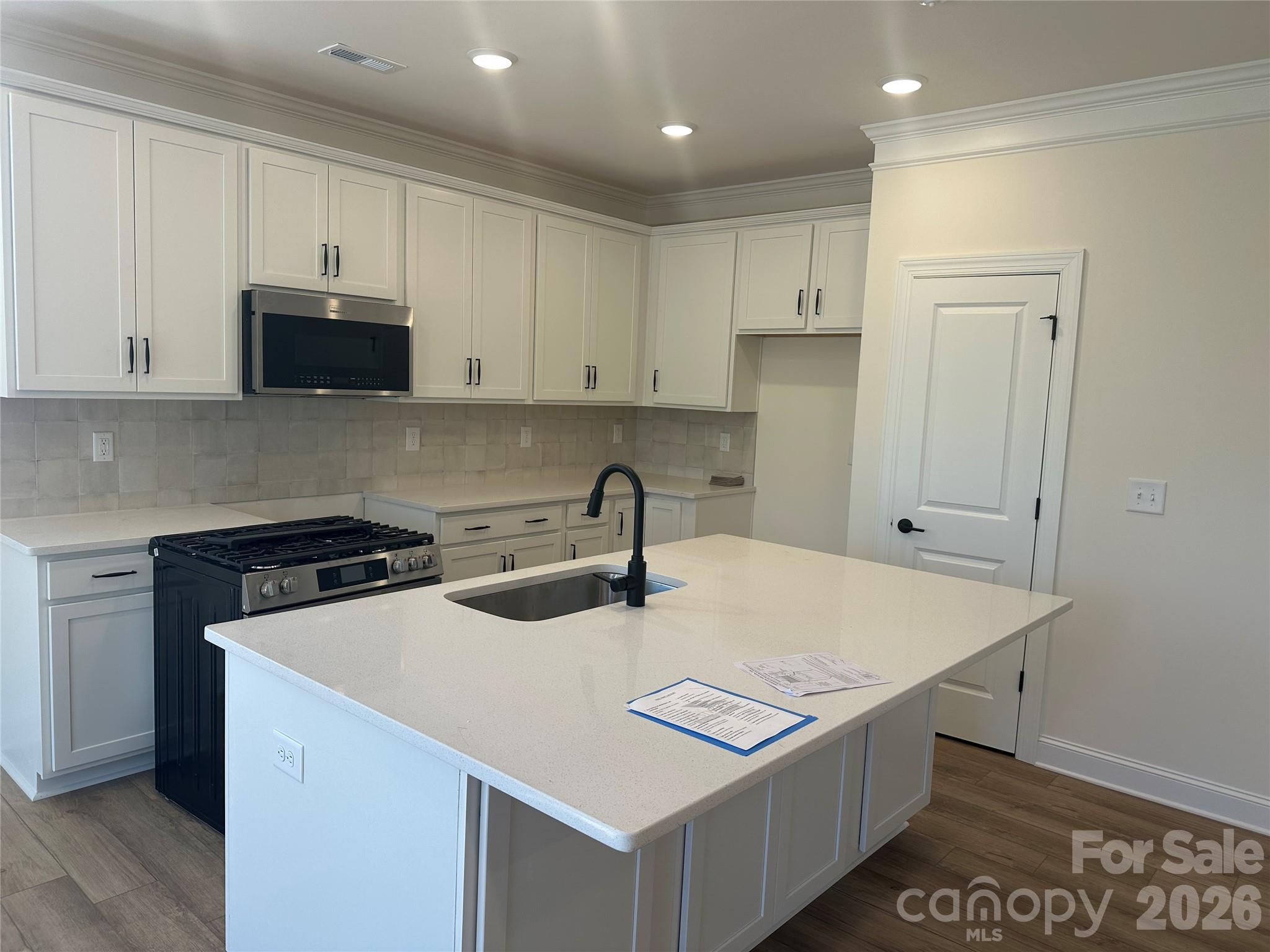 8470 Acadia Parkway Property Photo 3