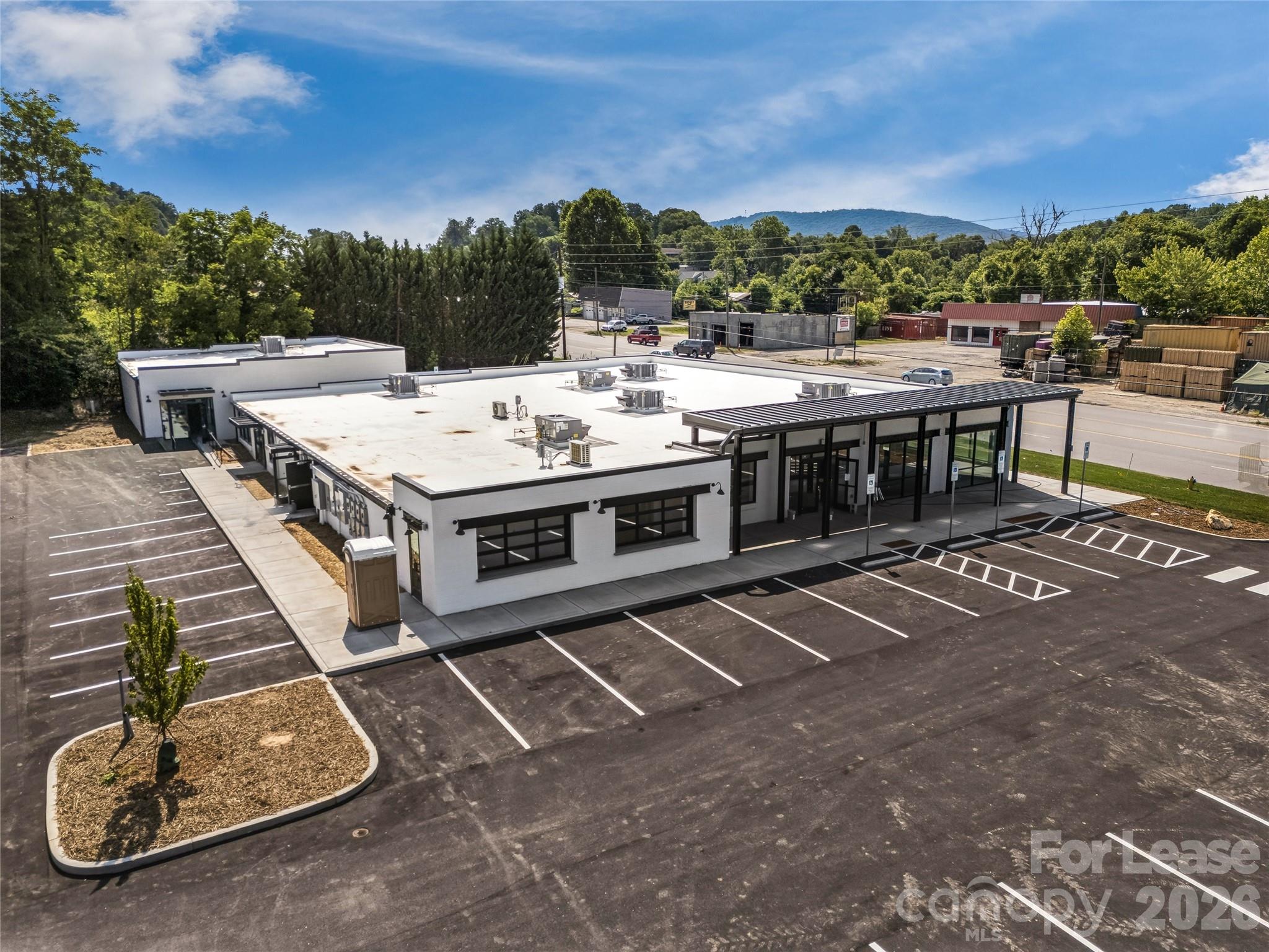1449 Smokey Park Highway Property Photo 4