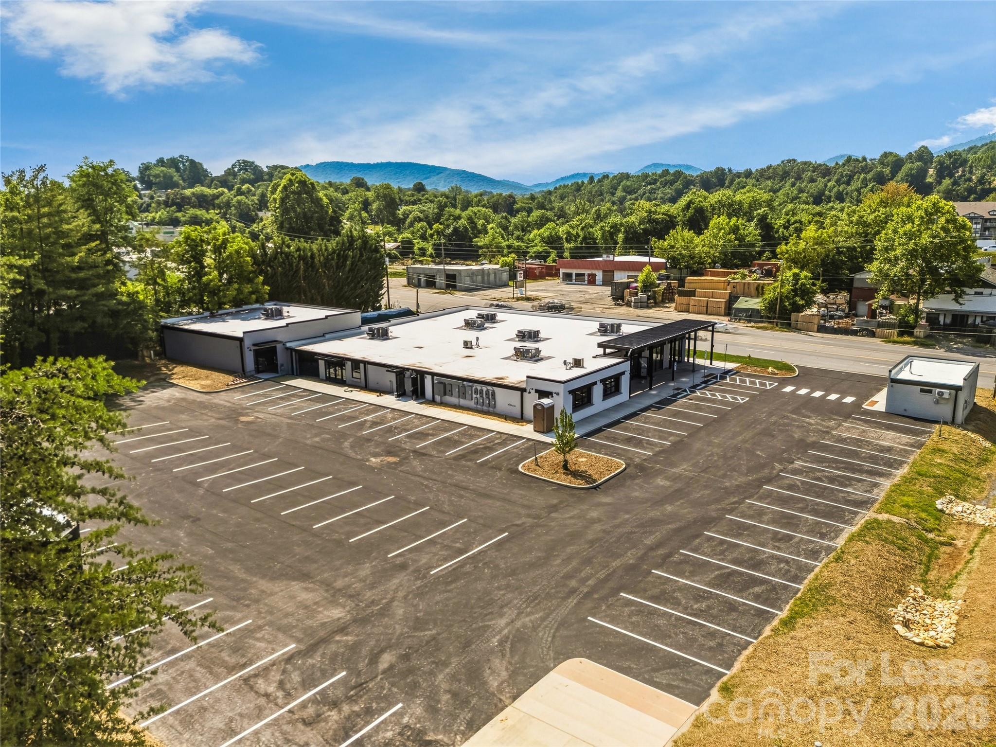 1449 Smokey Park Highway Property Photo 18